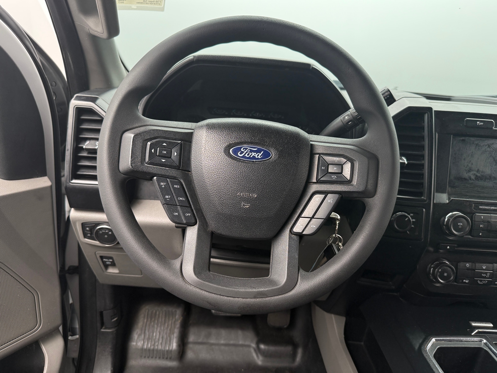 Thumbnail: 2017 Ford Econoline - 5