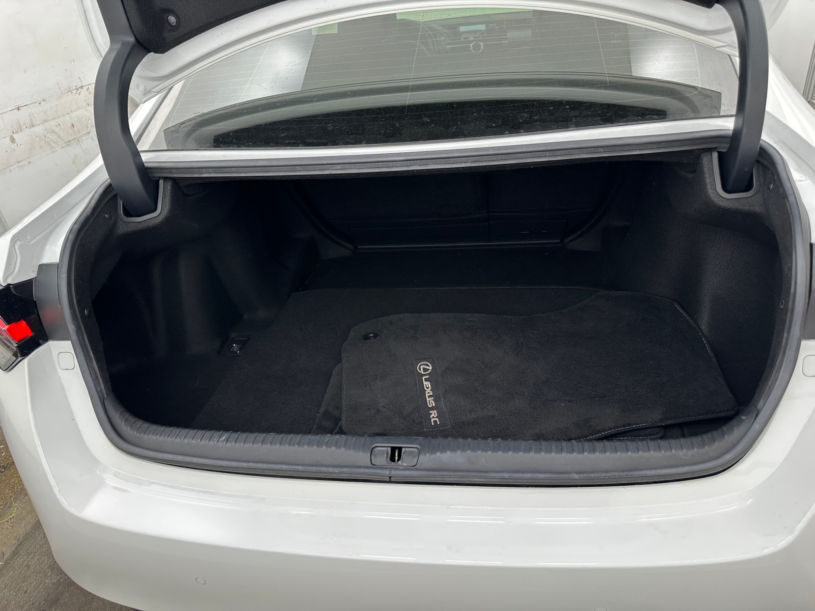 Thumbnail: 2019 Lexus RC - 4