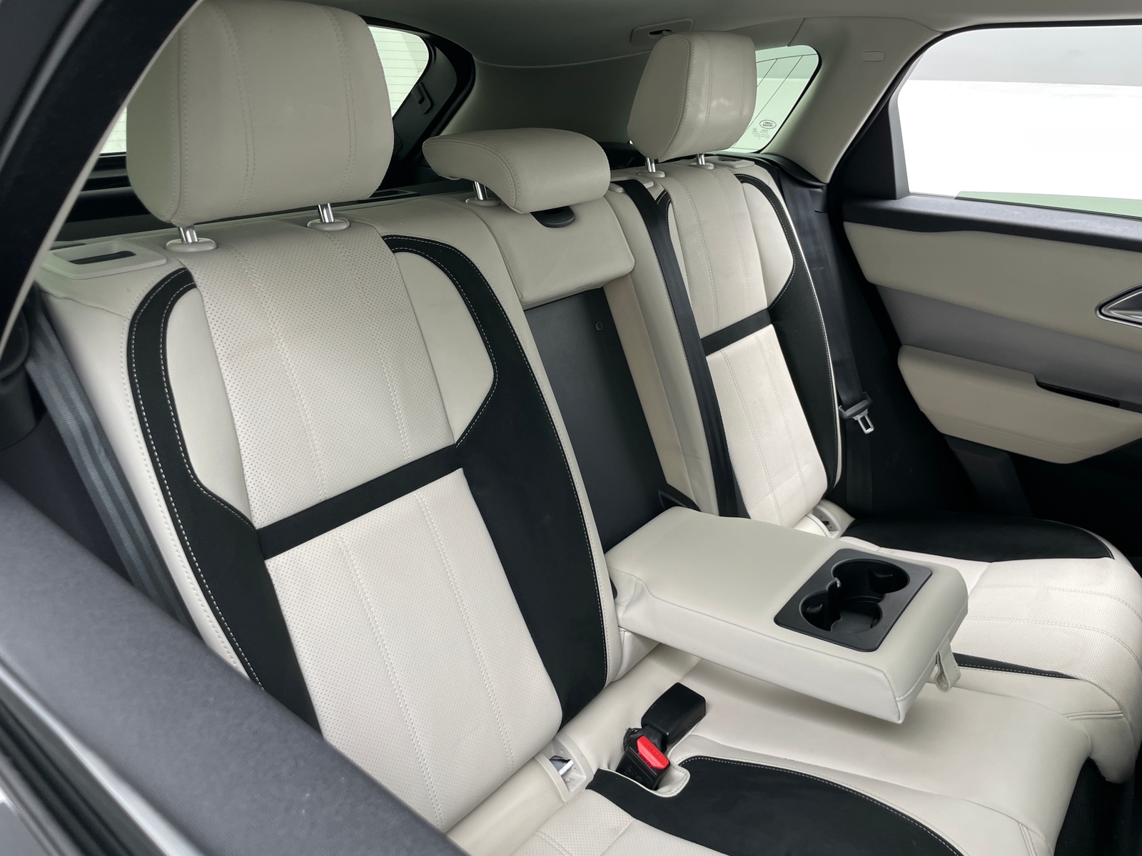 Thumbnail: 2020 Land Rover Range Rover Velar - 5