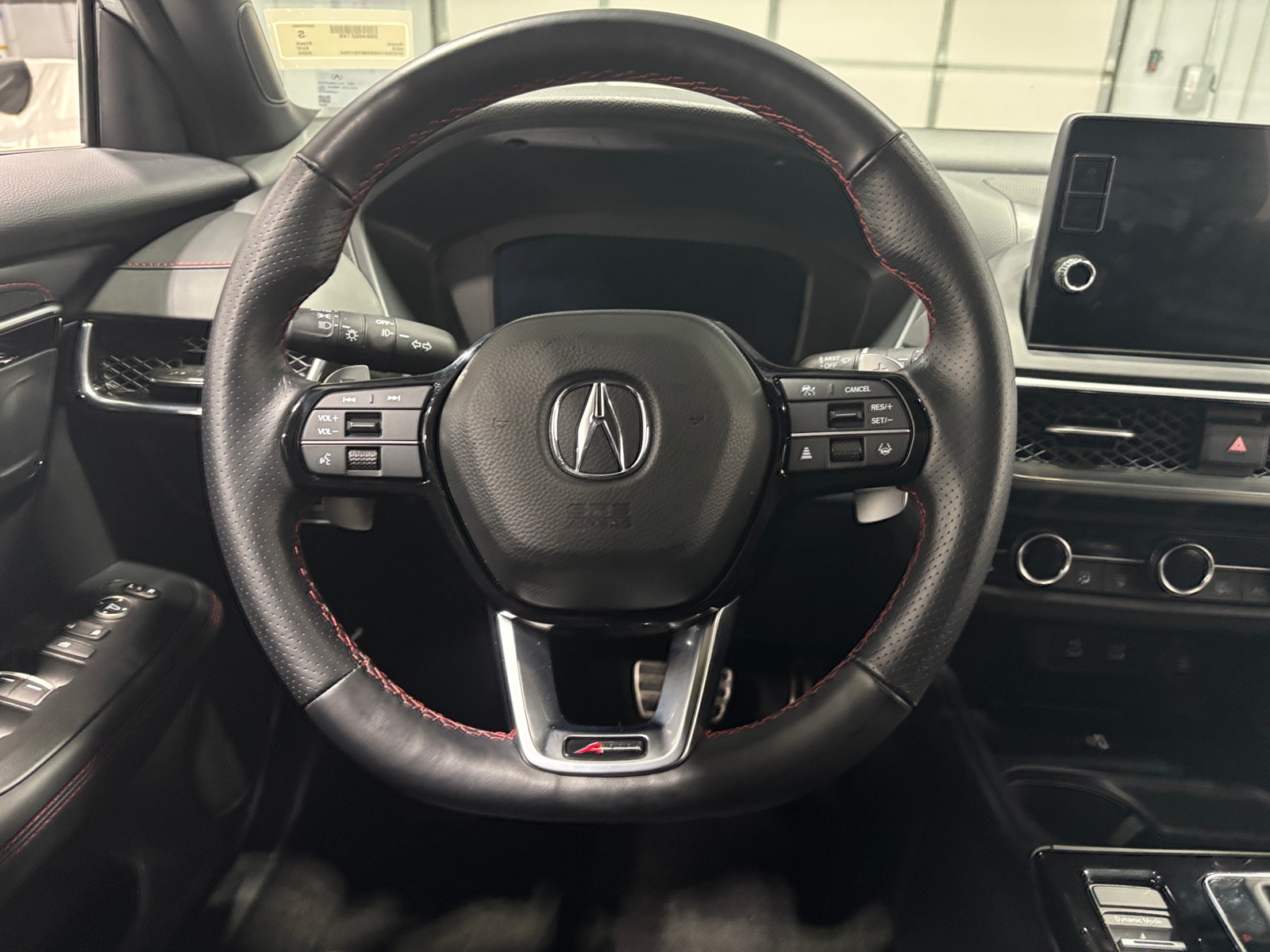 Thumbnail: 2025 Acura ADX - 4