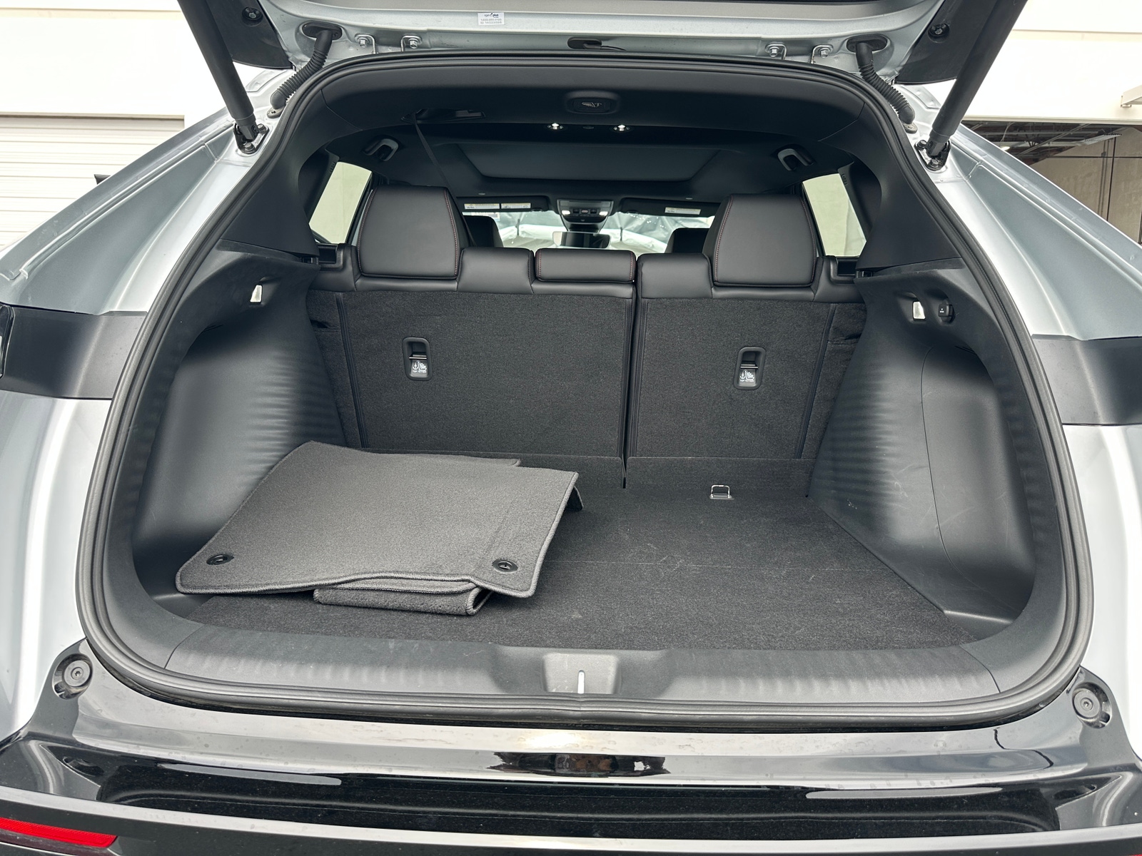 Thumbnail: 2025 Acura ADX - 6