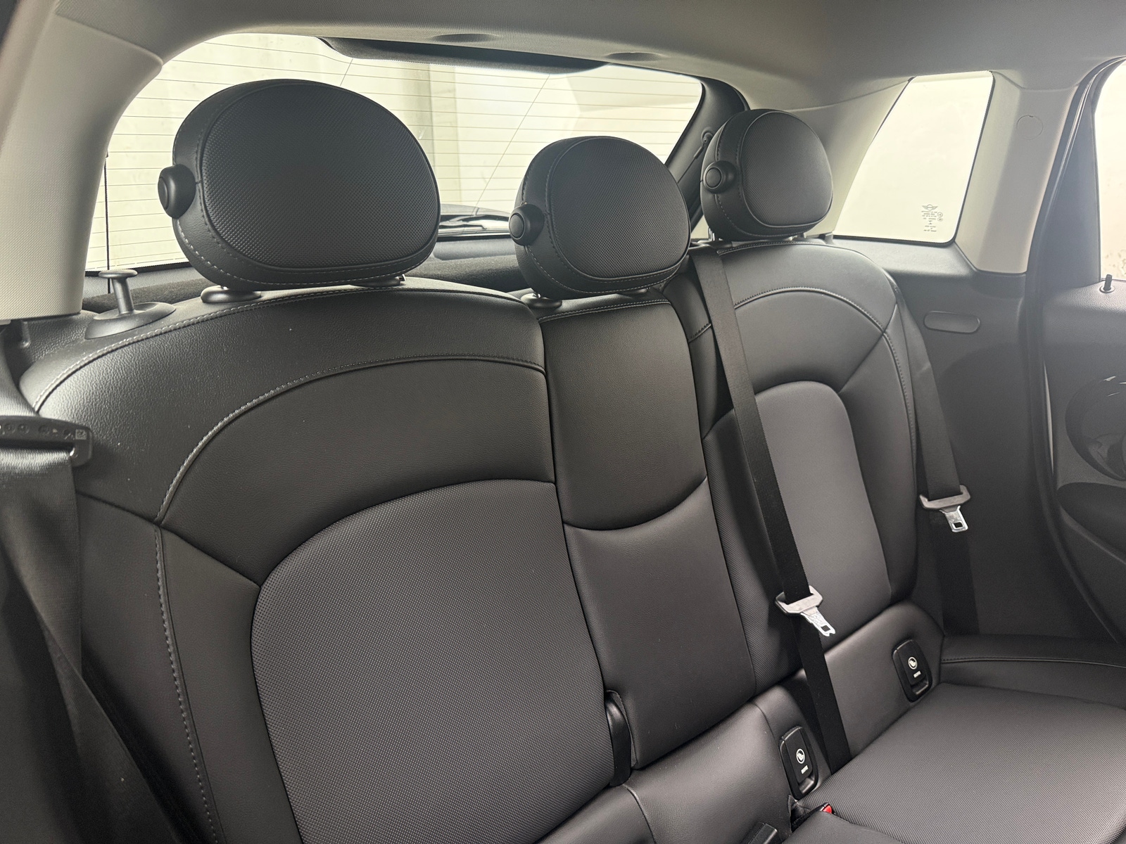 Thumbnail: 2019 MINI Cooper Hardtop - 5