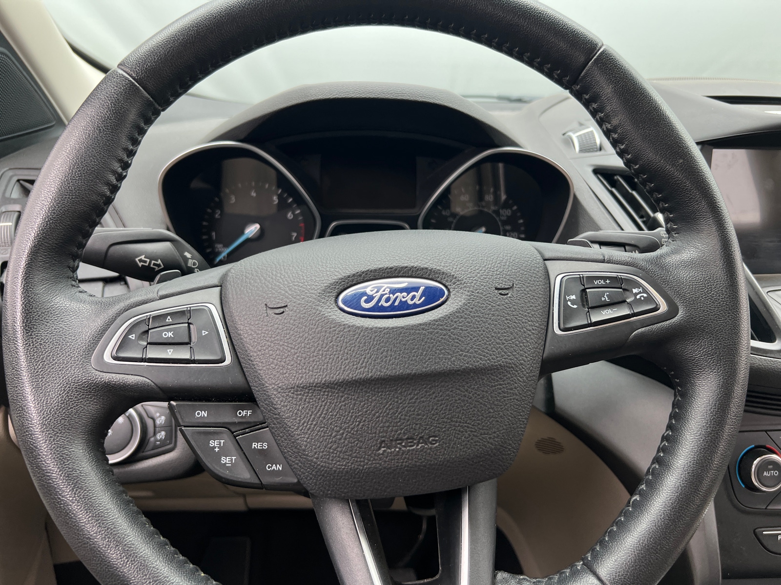 Thumbnail: 2017 Ford Escape - 4