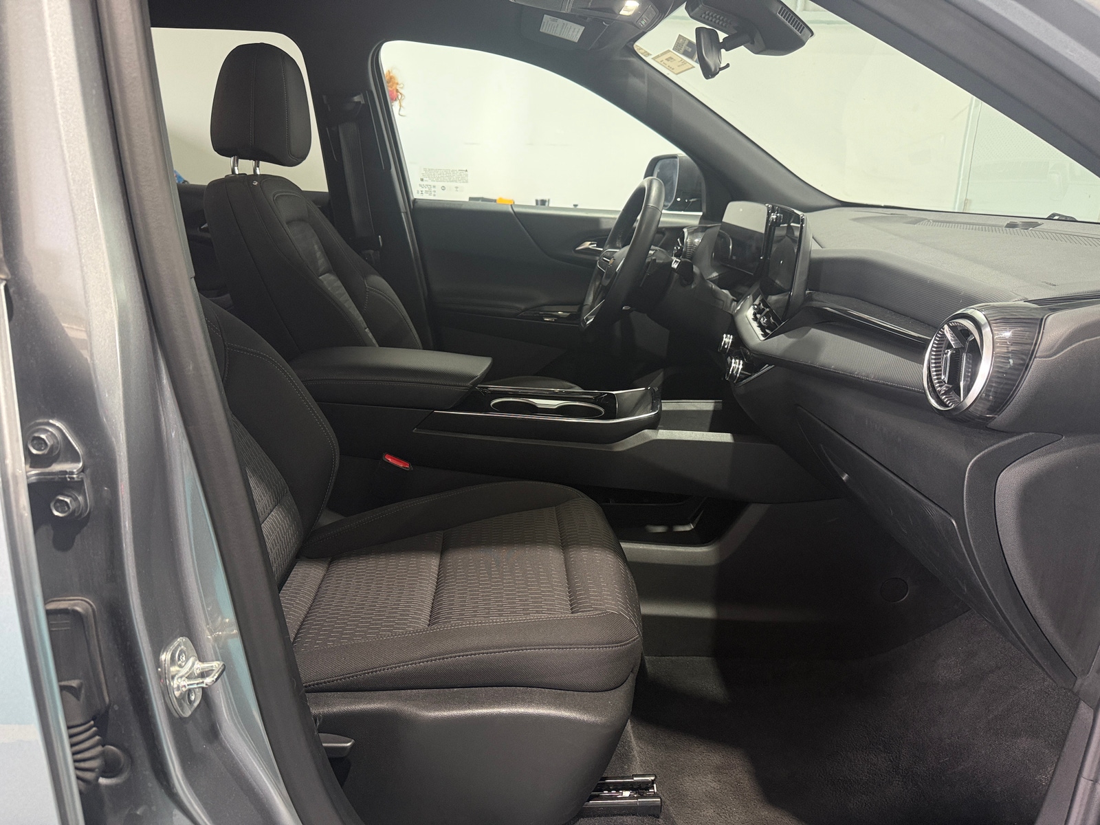 Thumbnail: 2025 Chevrolet Equinox - 2