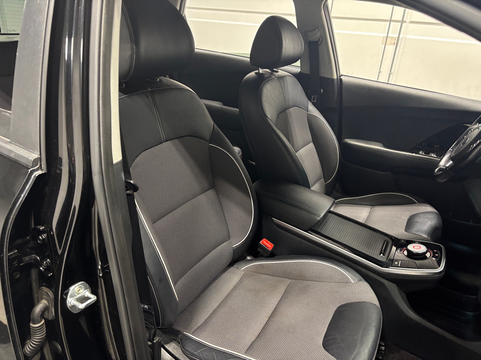 Thumbnail: 2019 Kia Niro - 2