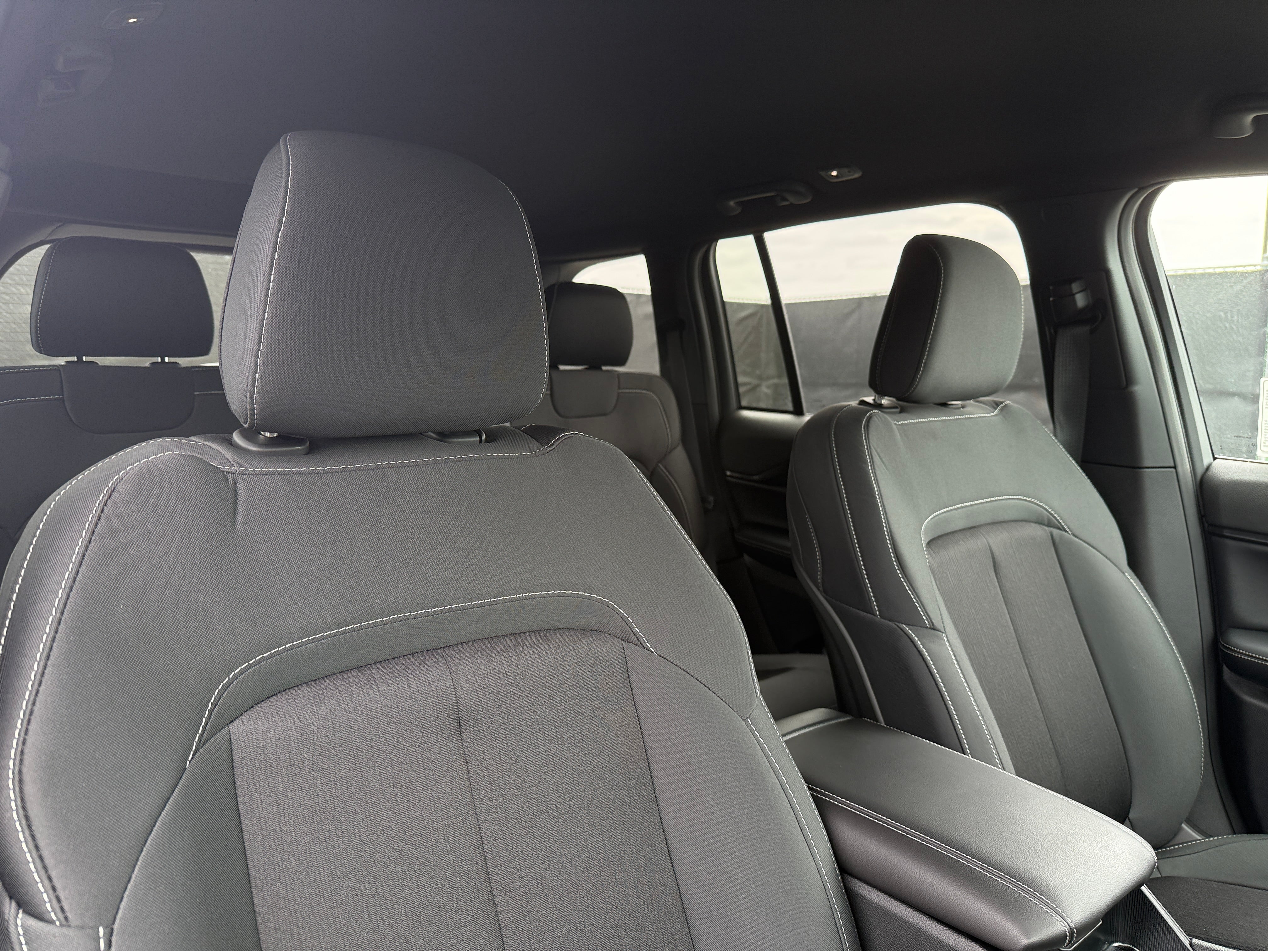 2026 Jeep Grand Cherokee Laredo - Photo 3