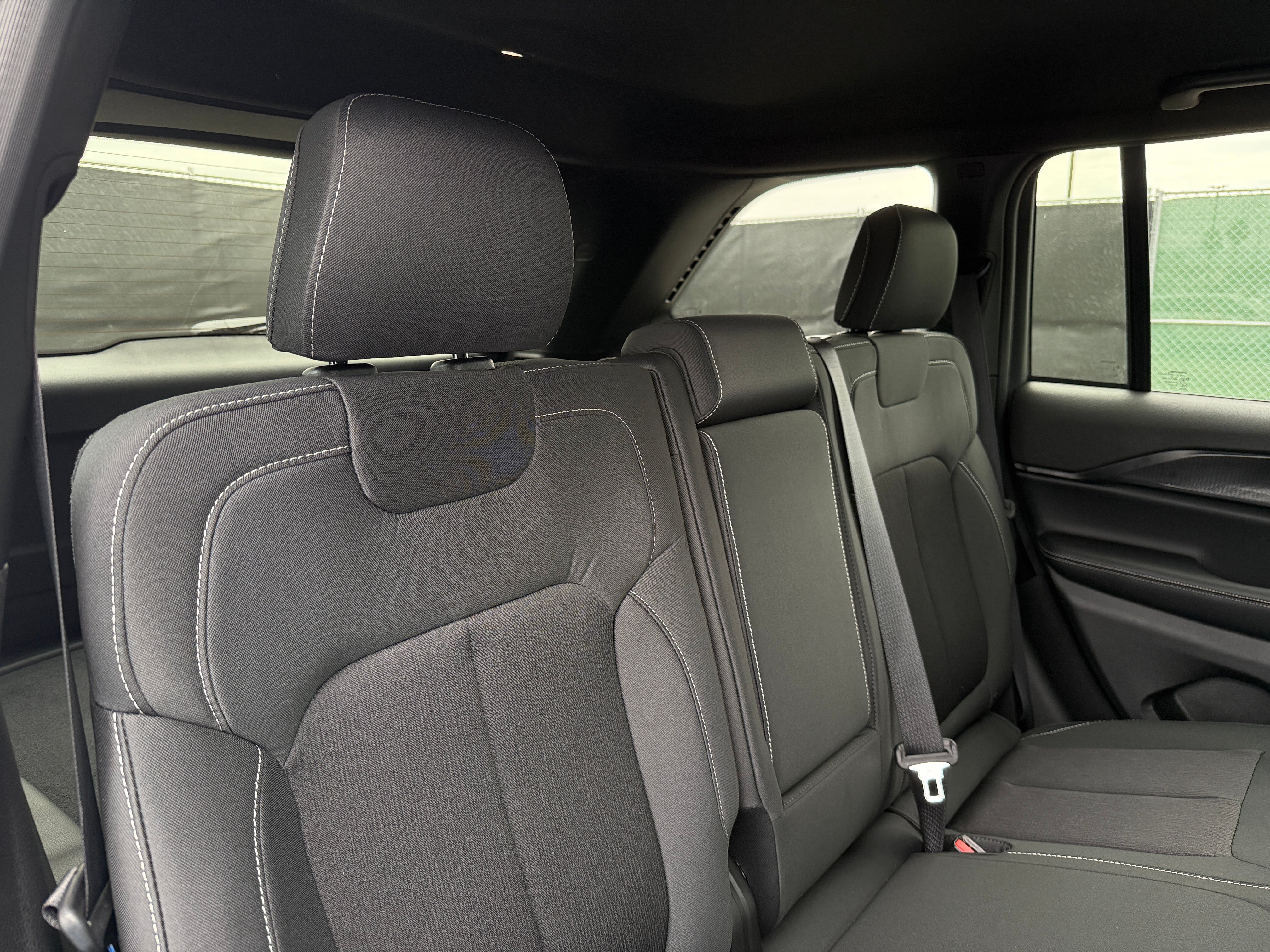 2026 Jeep Grand Cherokee Laredo - Photo 2