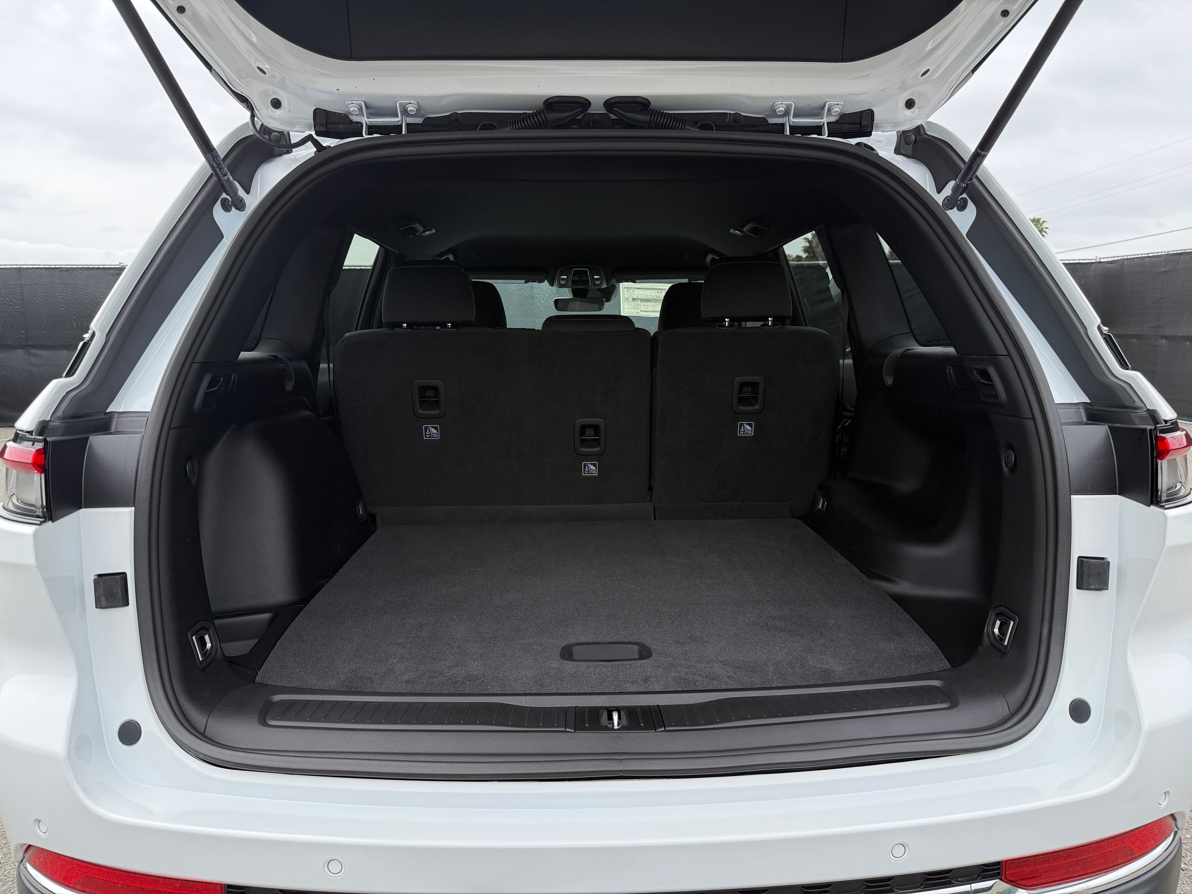 2026 Jeep Grand Cherokee Laredo - Photo 8