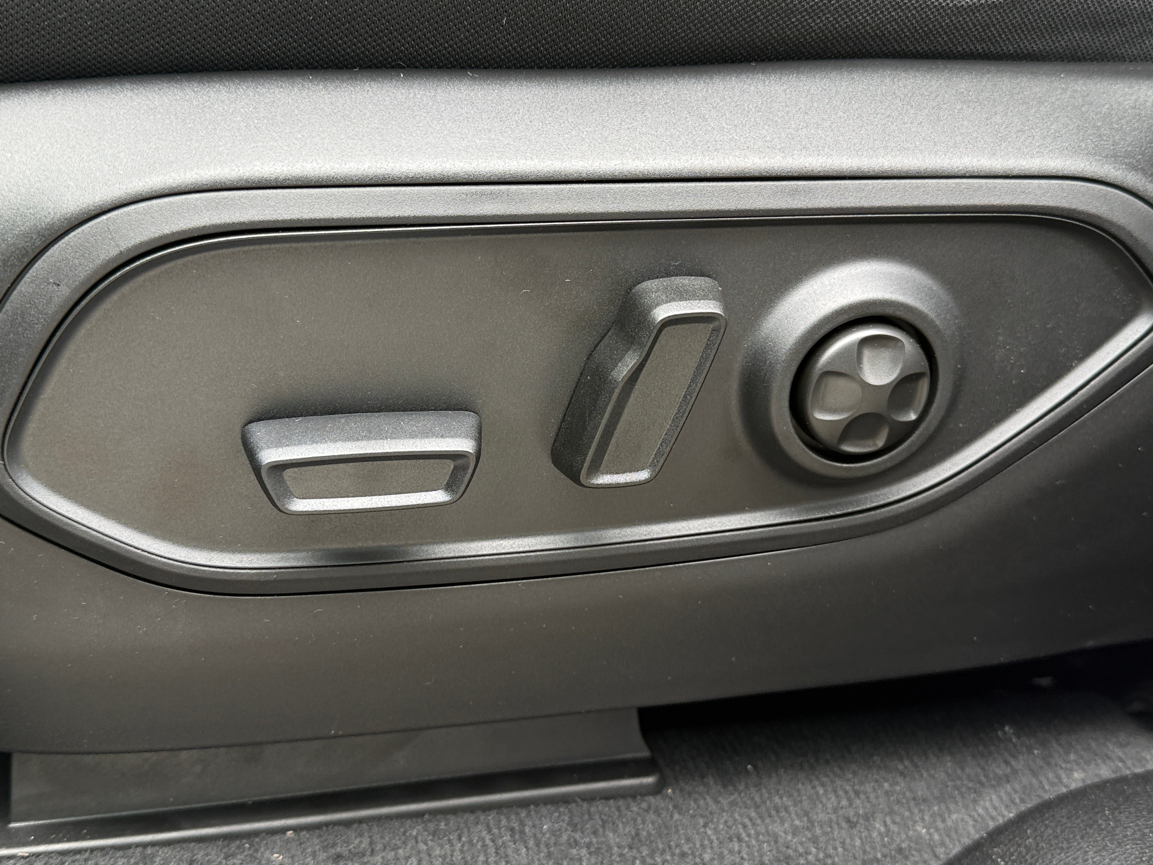 2026 Jeep Grand Cherokee Laredo - Photo 10