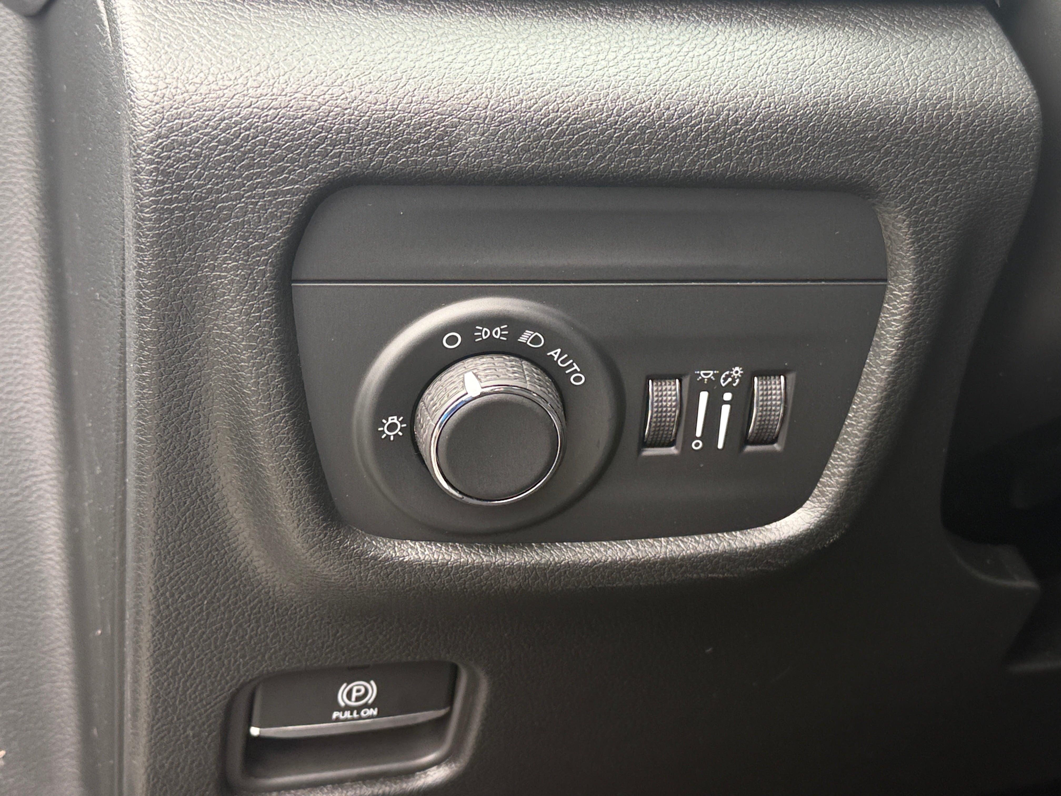 2026 Jeep Grand Cherokee Laredo - Photo 11