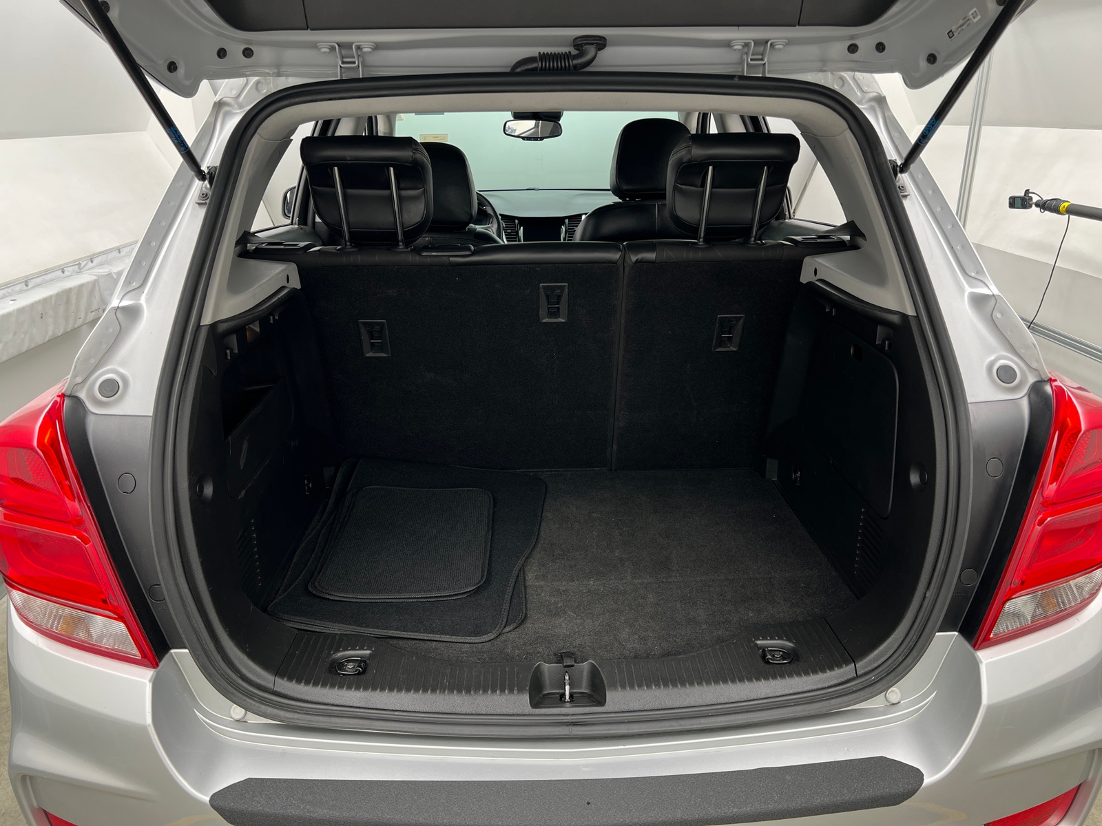 Thumbnail: 2021 Chevrolet Trax - 6