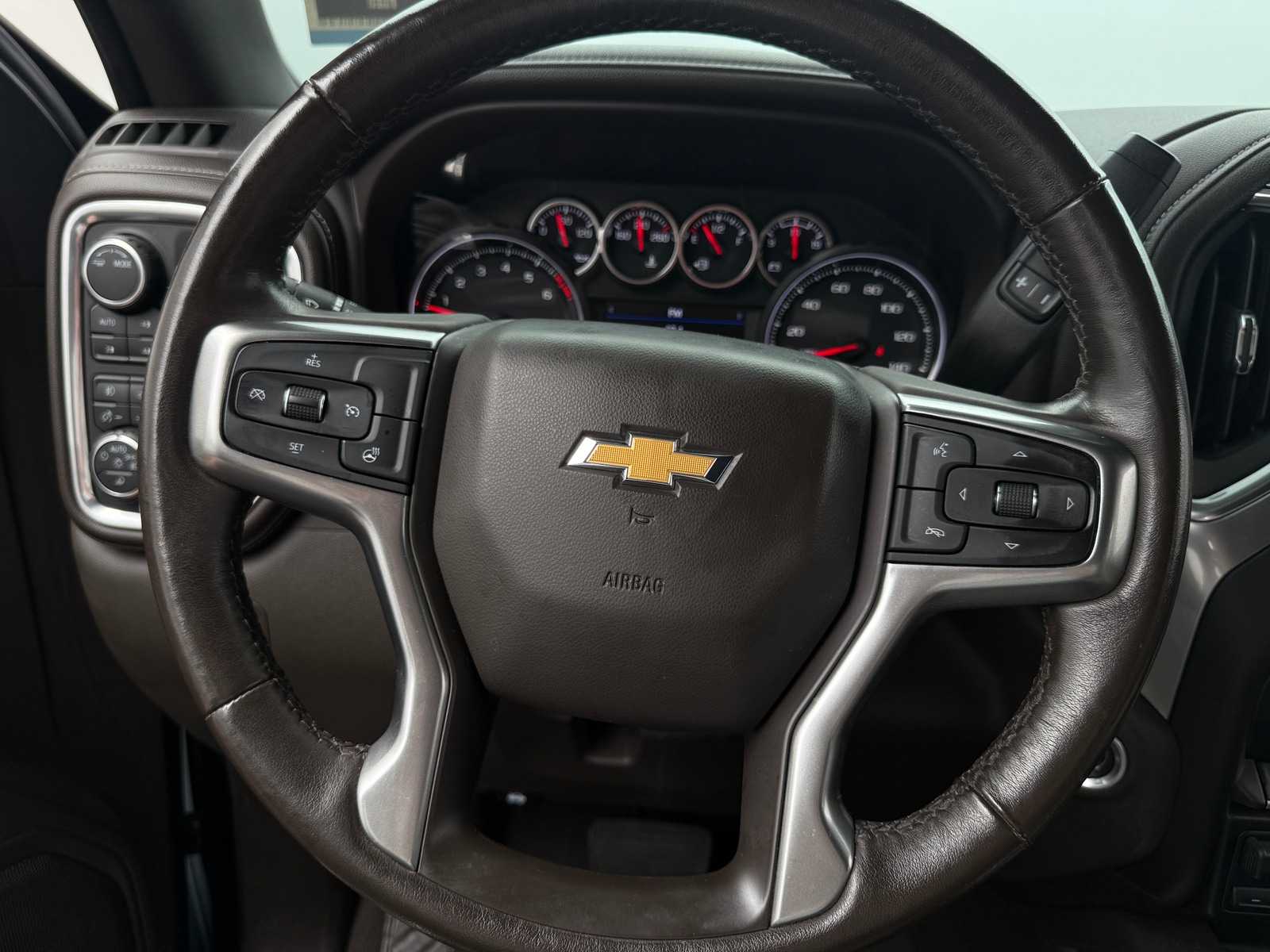 Thumbnail: 2022 Chevrolet Silverado 1500 - 4