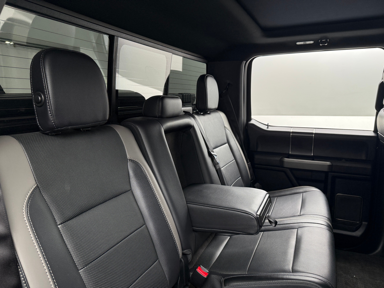 Thumbnail: 2017 Ford Econoline - 5