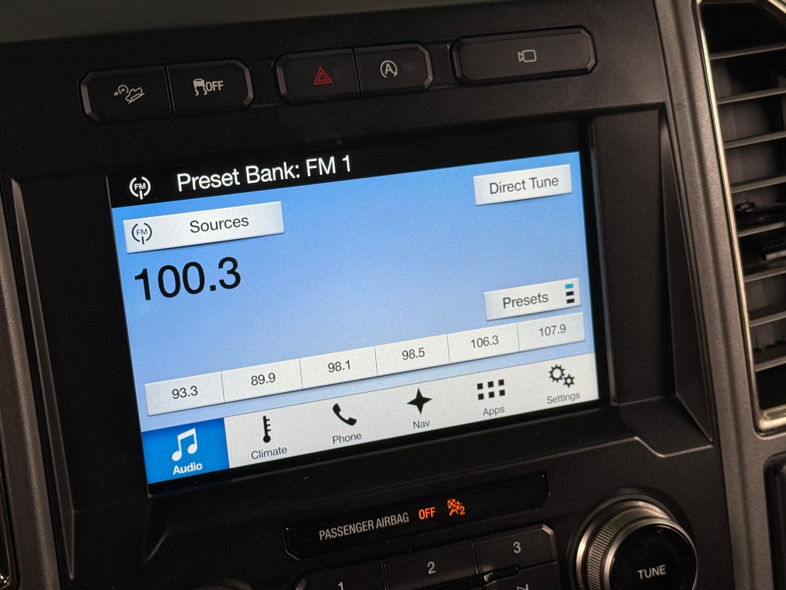 Thumbnail: 2017 Ford Econoline - 3