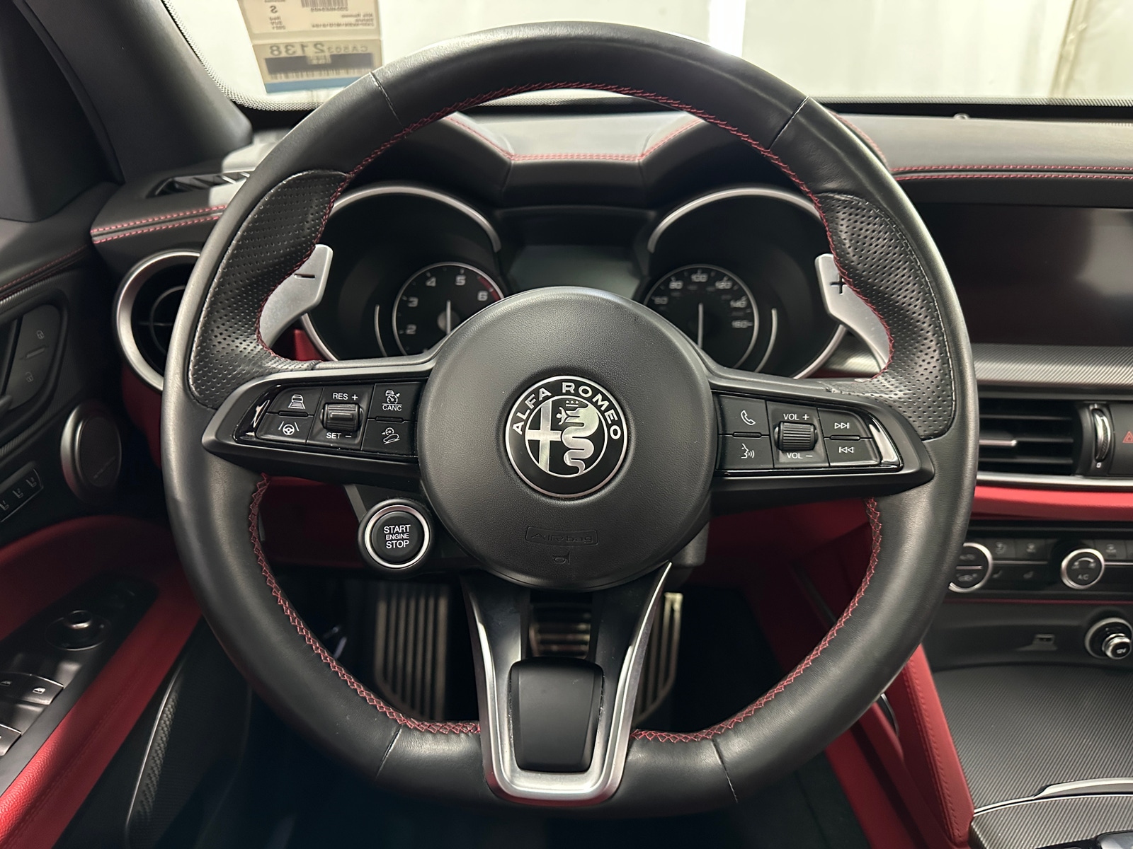 Thumbnail: 2021 Alfa Romeo Stelvio - 4