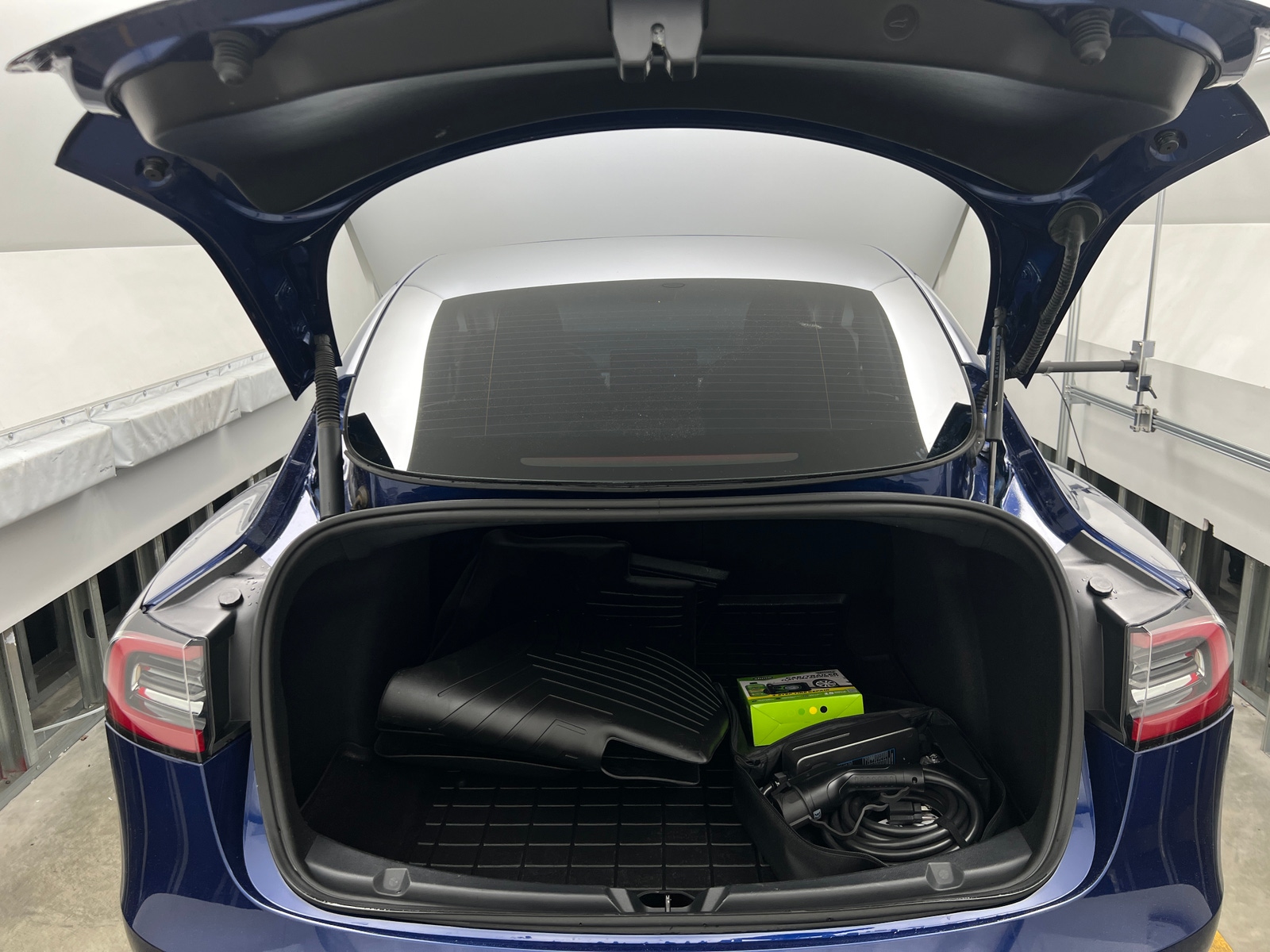 Thumbnail: 2023 Tesla Model 3 - 6