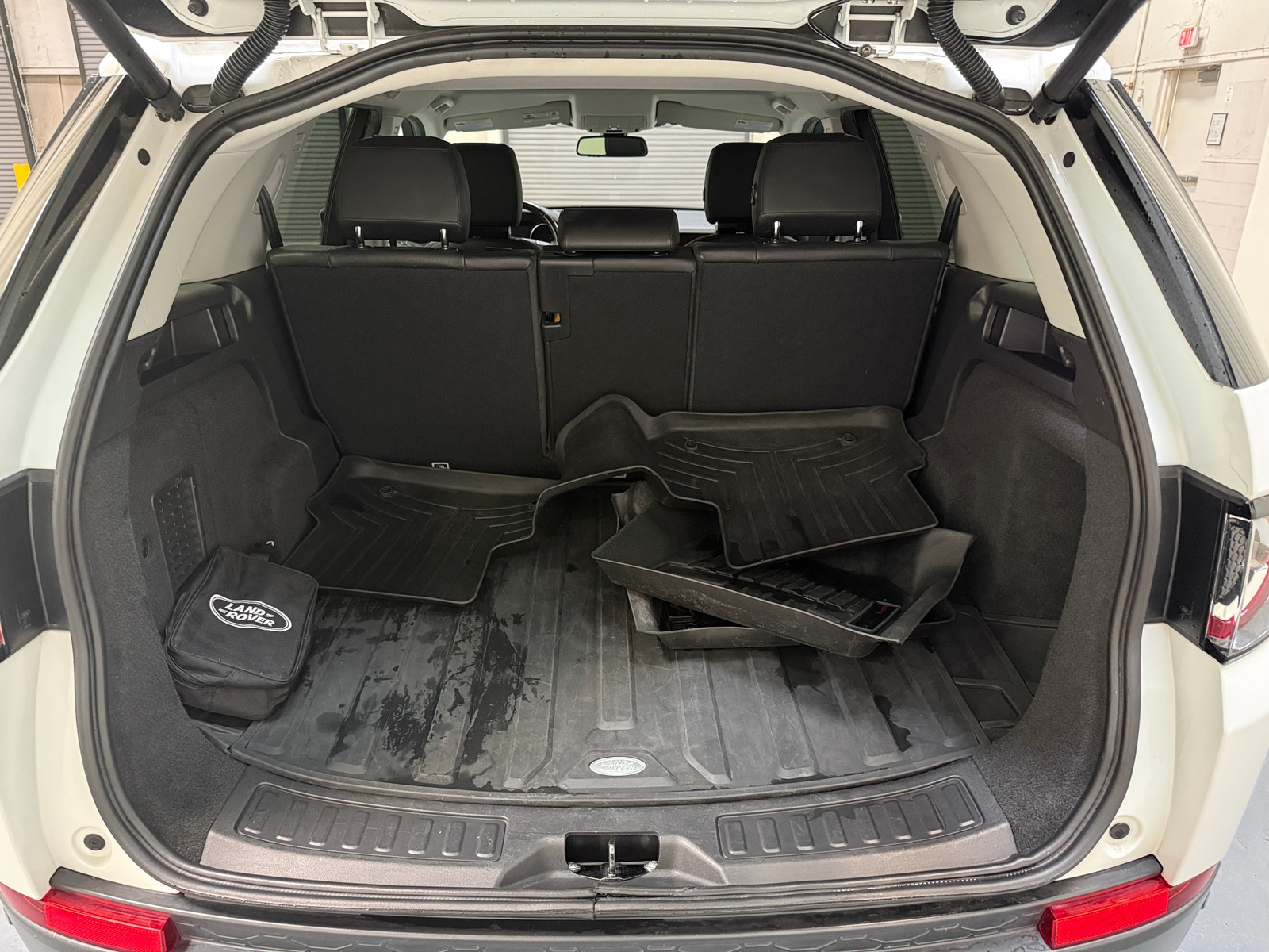 Thumbnail: 2019 Land Rover Discovery Sport - 6