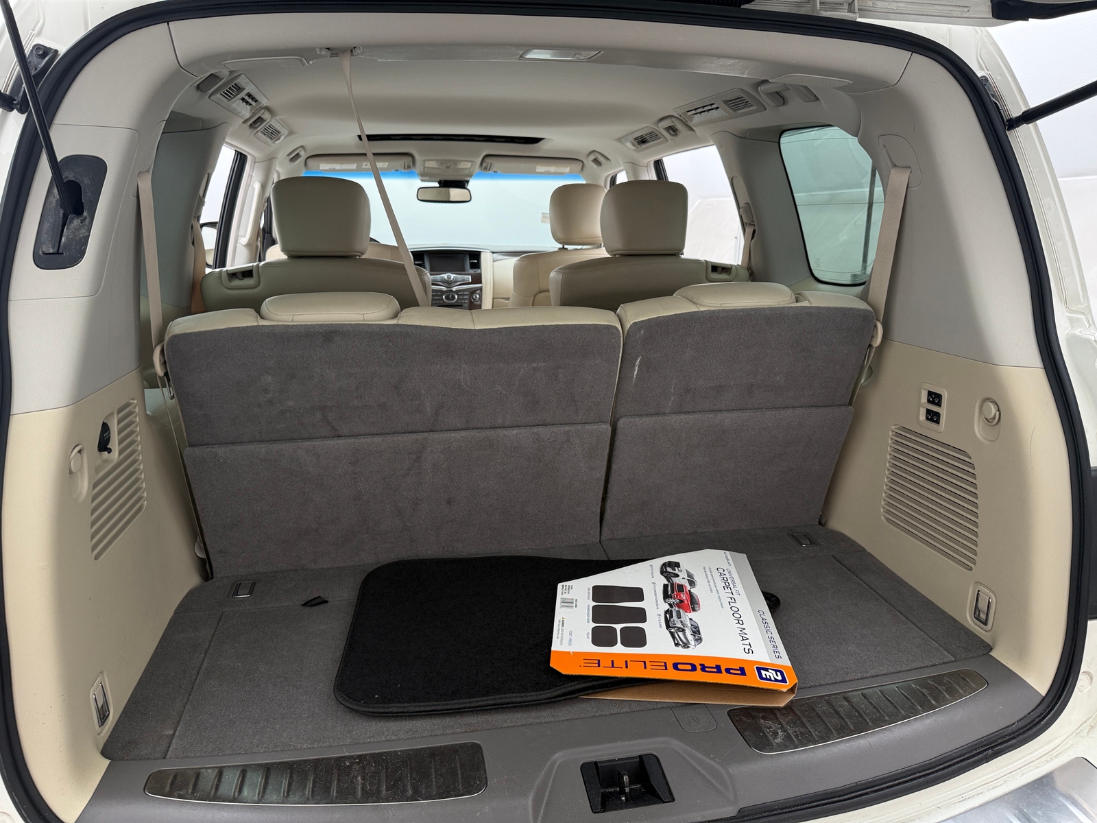 Thumbnail: 2017 INFINITI QX80 - 6