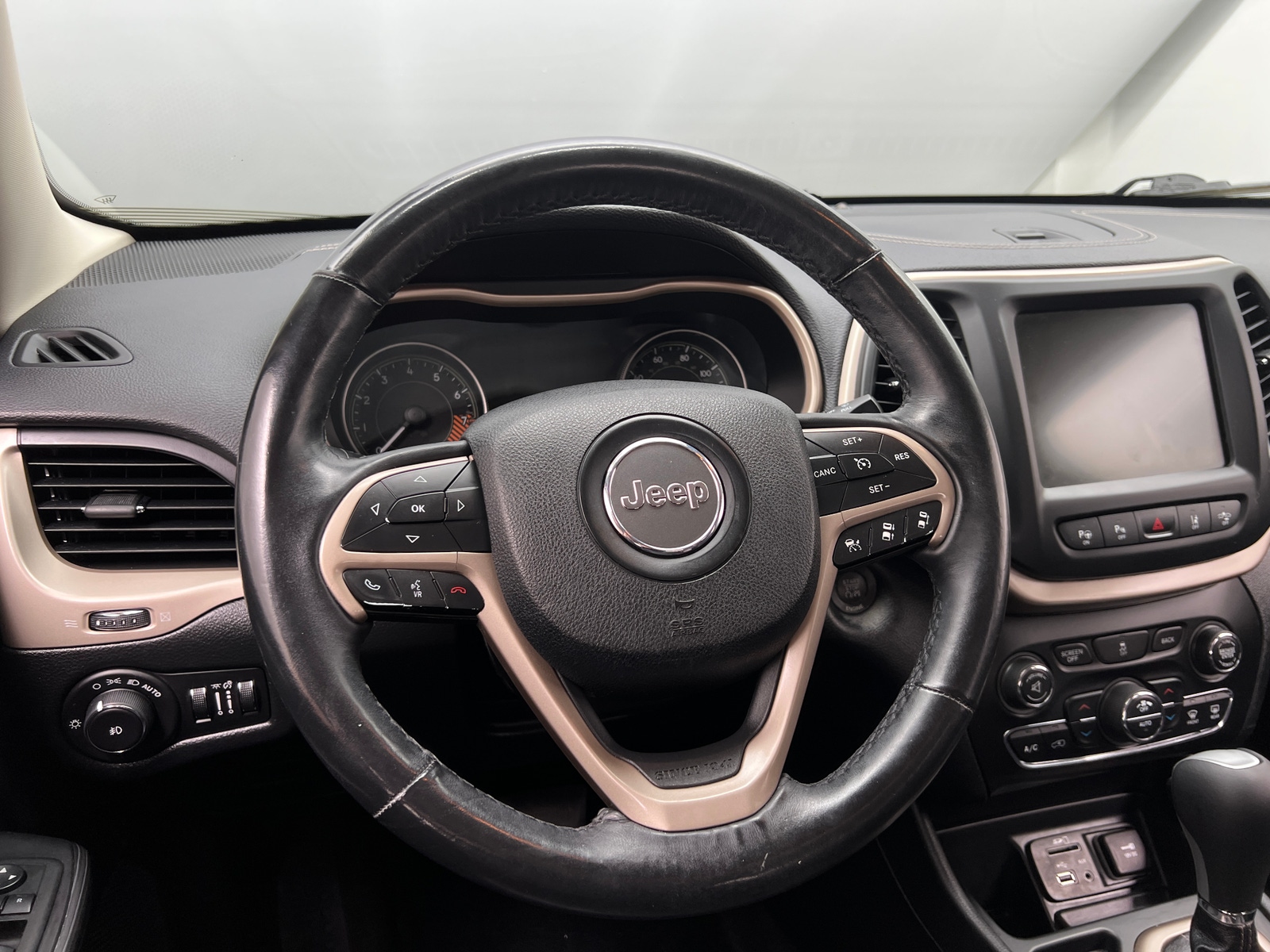 Thumbnail: 2014 Jeep Cherokee - 4