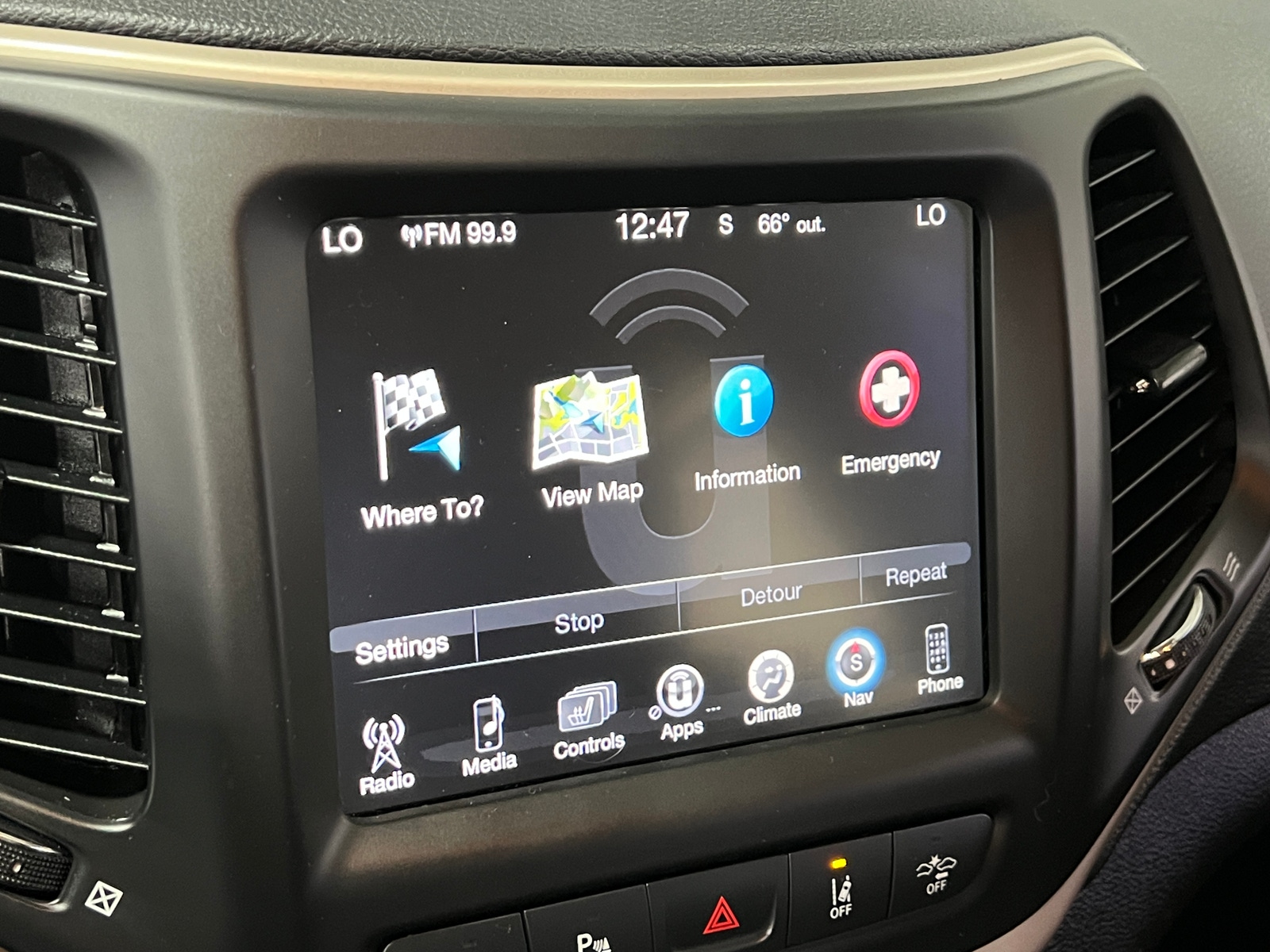 Thumbnail: 2014 Jeep Cherokee - 3