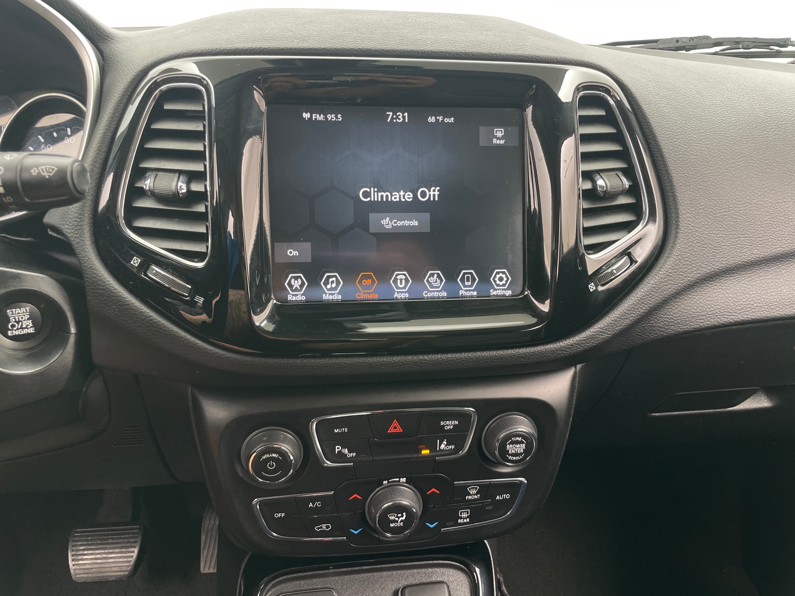 Thumbnail: 2021 Jeep Compass - 3