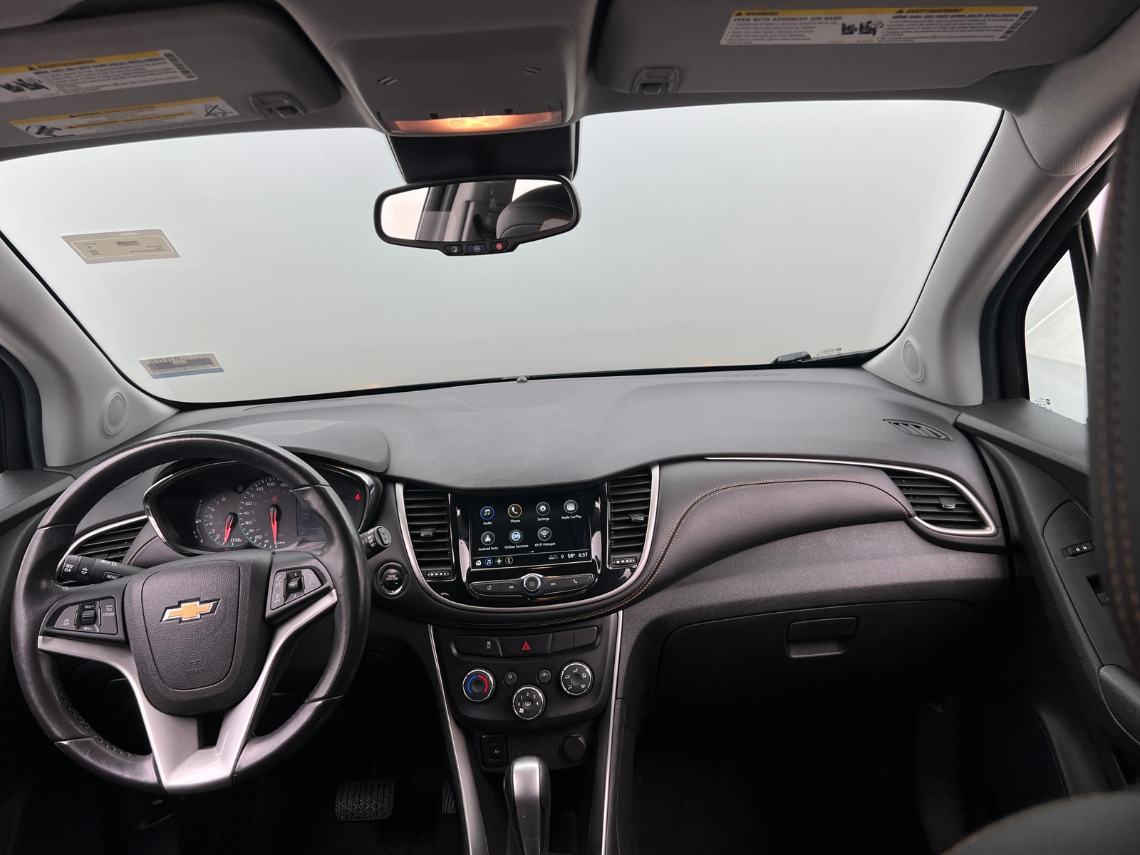 Thumbnail: 2018 Chevrolet Trax - 3
