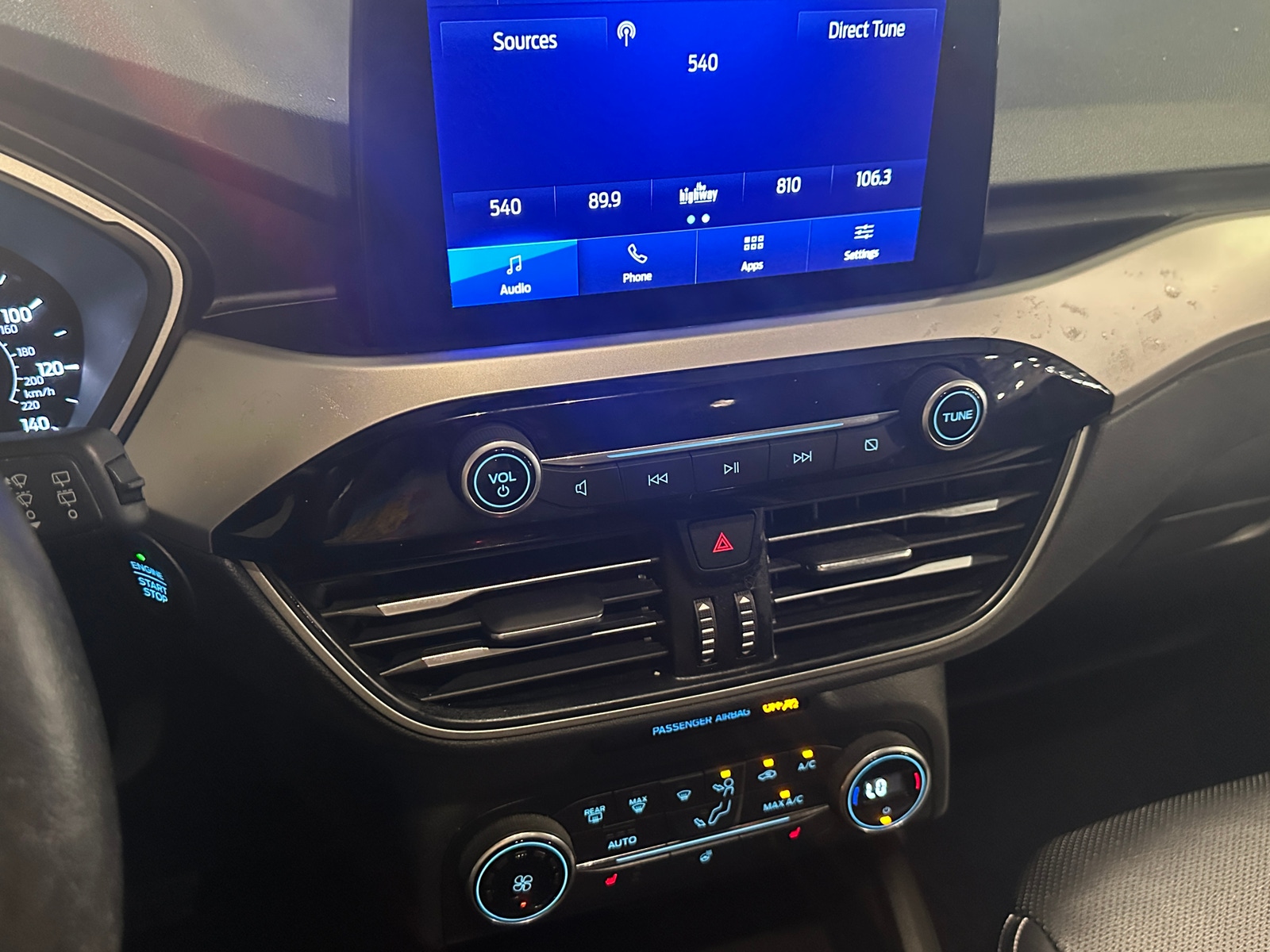 Thumbnail: 2020 Ford Escape - 3