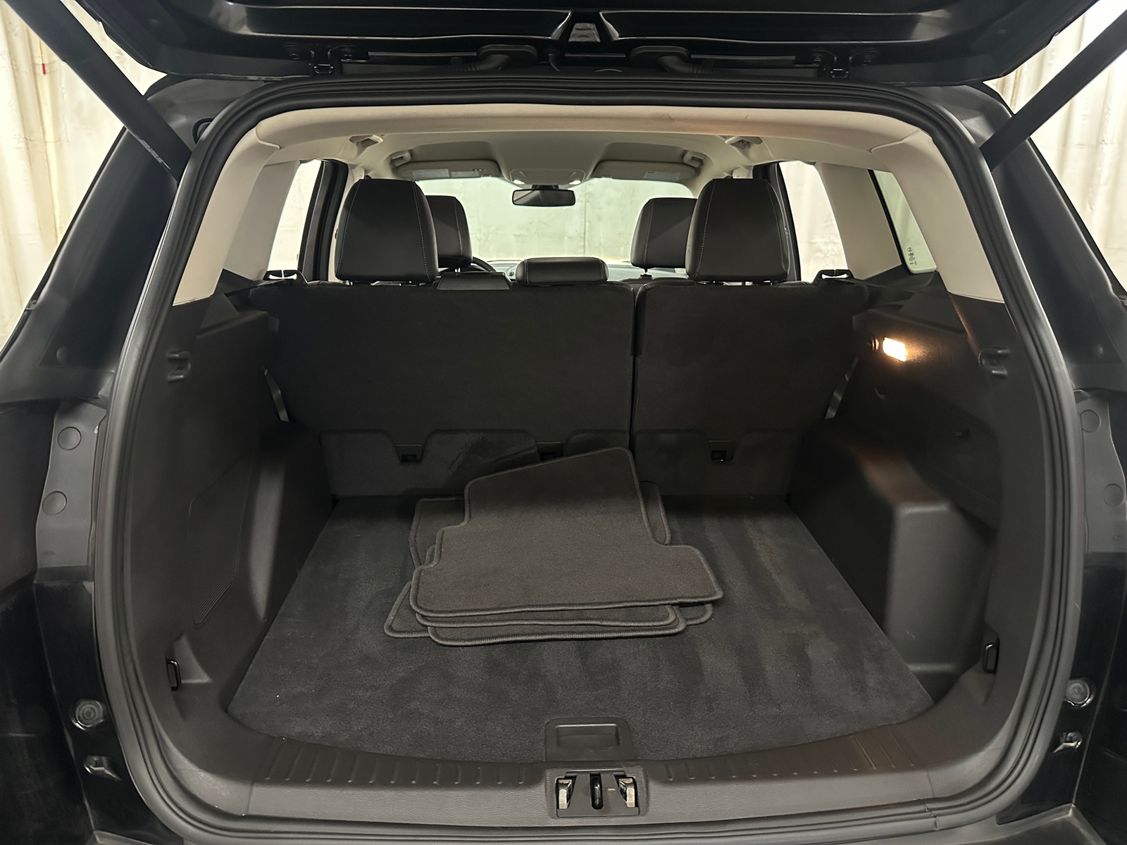 Thumbnail: 2017 Ford Escape - 6