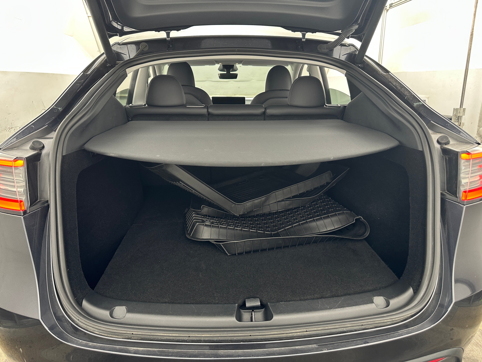 Thumbnail: 2024 Tesla Model Y - 6