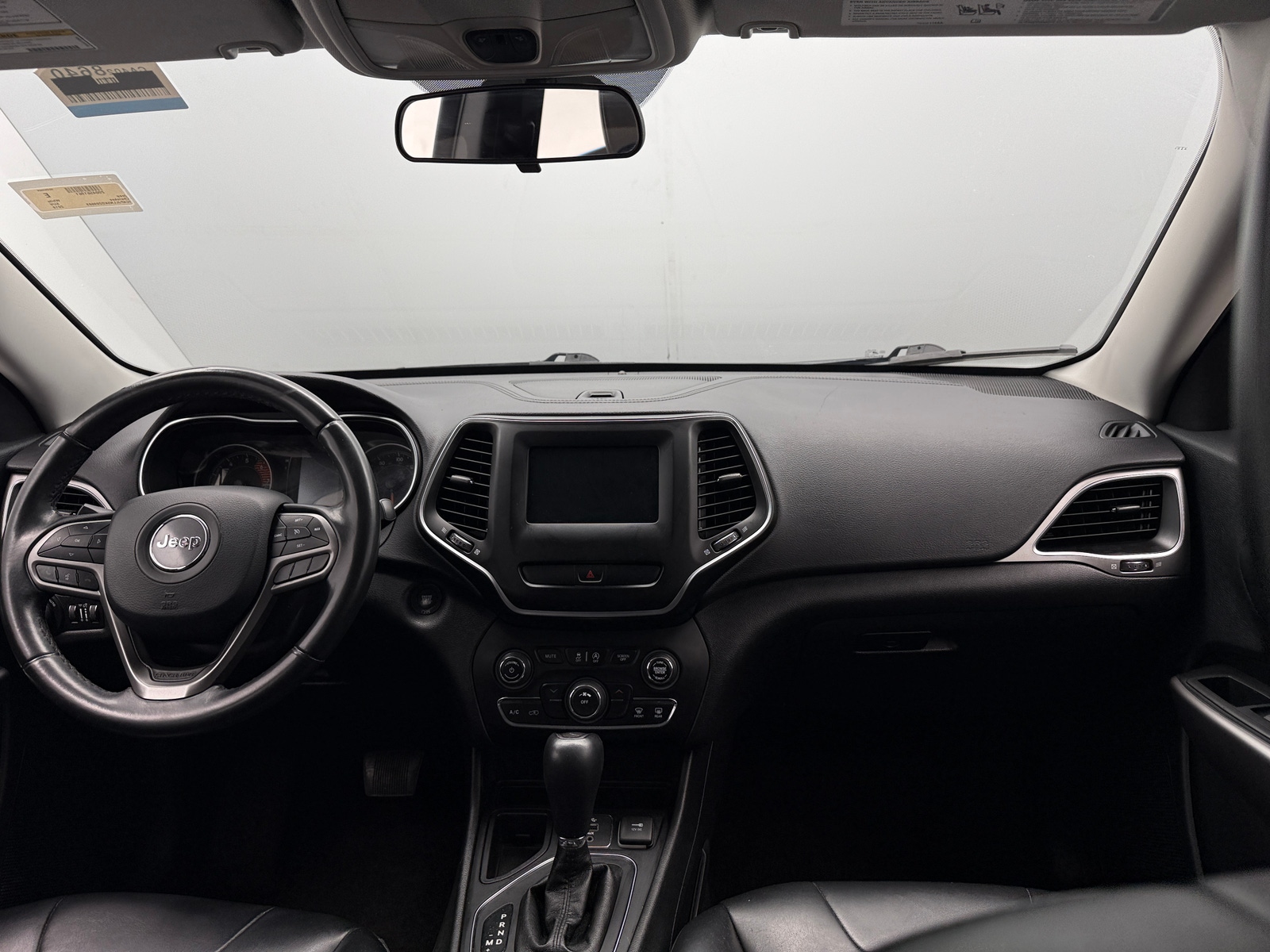 Thumbnail: 2019 Jeep Cherokee - 3