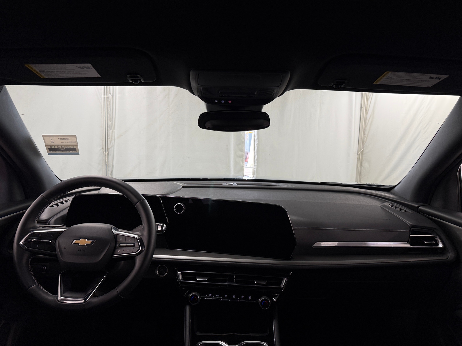 Thumbnail: 2025 Chevrolet Traverse - 3