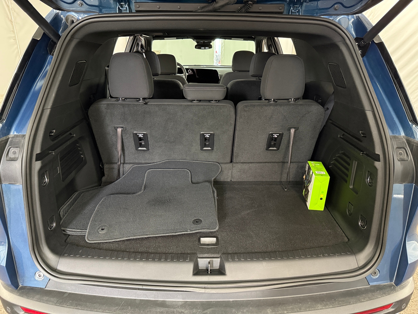 Thumbnail: 2025 Chevrolet Traverse - 7