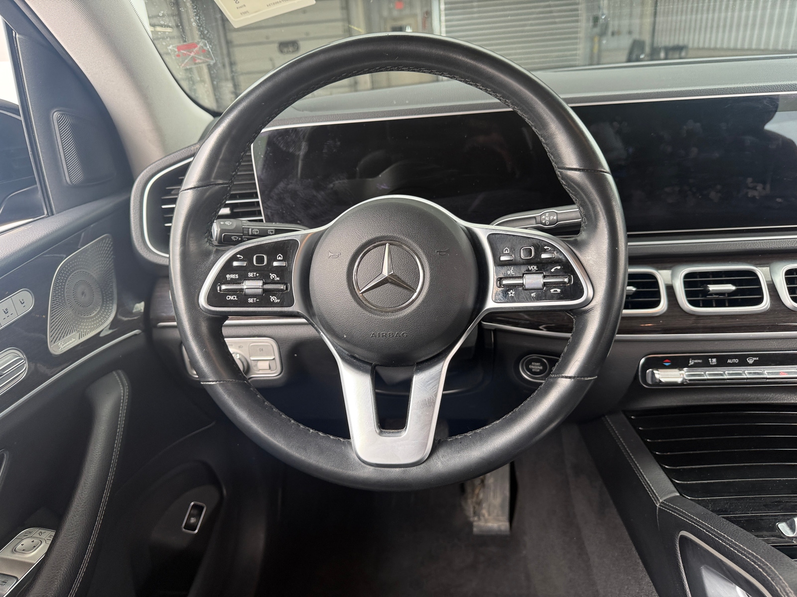 Thumbnail: 2023 Mercedes-Benz GLE - 4