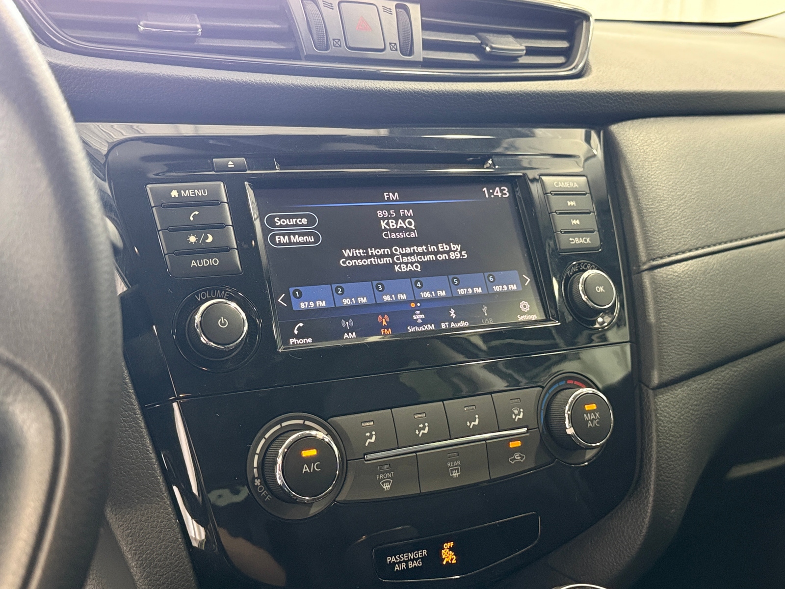 Thumbnail: 2019 Nissan Rogue - 4