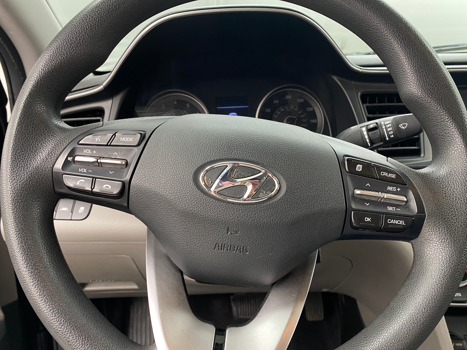 Thumbnail: 2020 Hyundai Elantra - 5