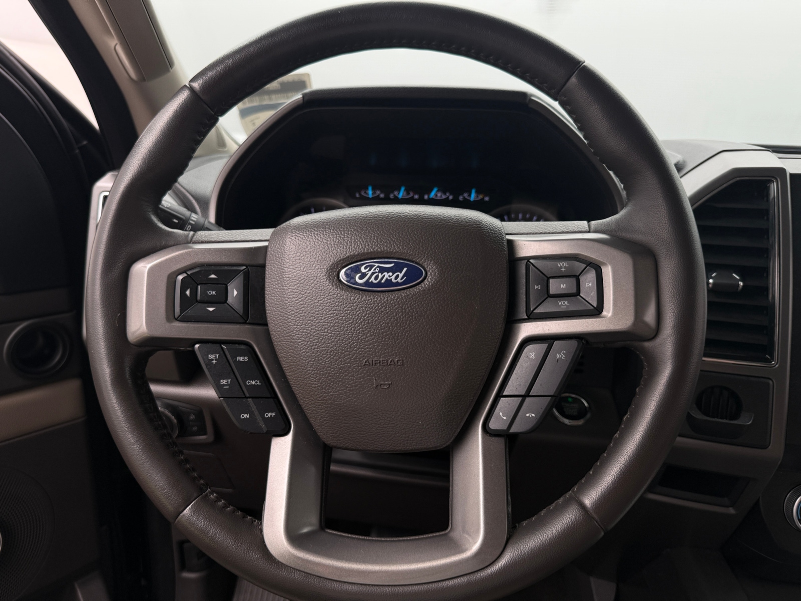 Thumbnail: 2021 Ford Expedition - 5