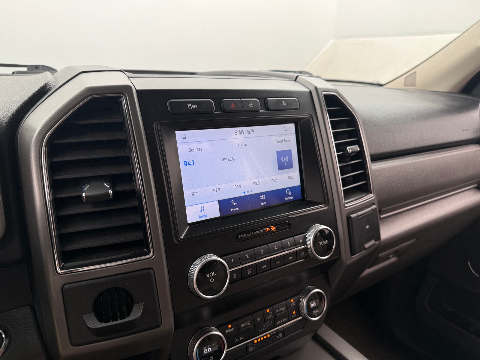 Thumbnail: 2021 Ford Expedition - 4