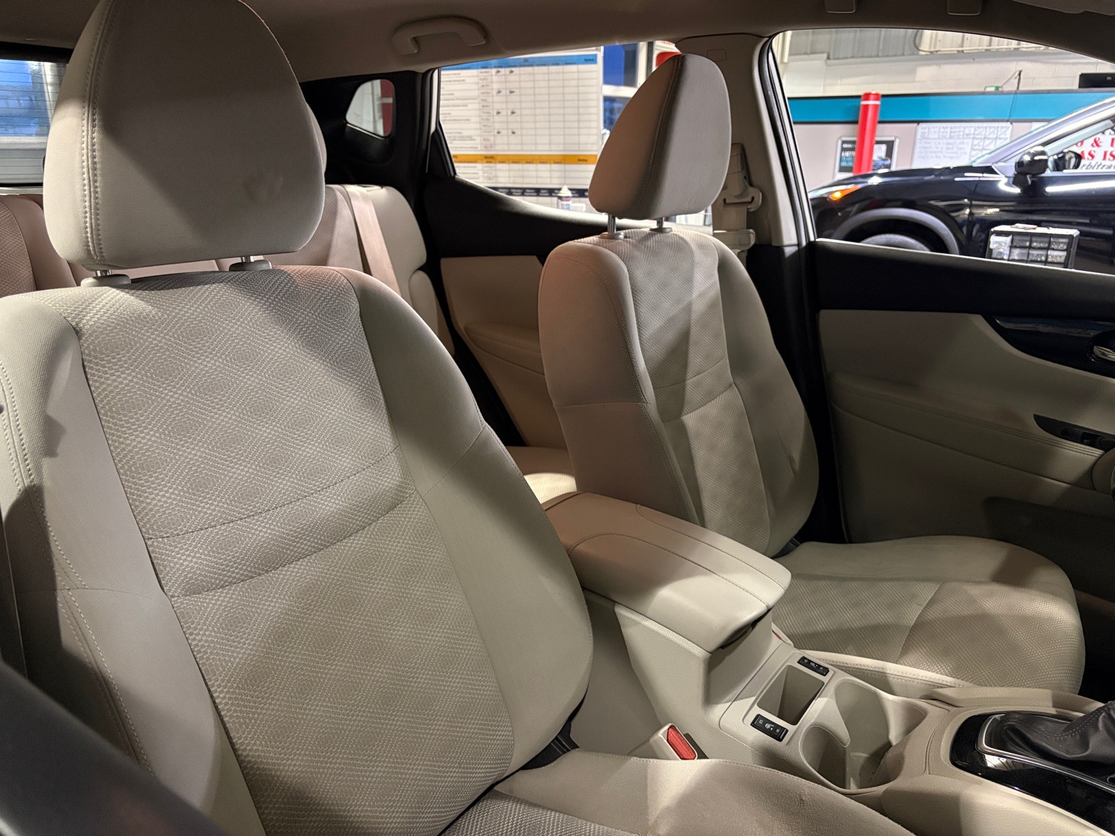 Thumbnail: 2020 Nissan Rogue Sport - 2