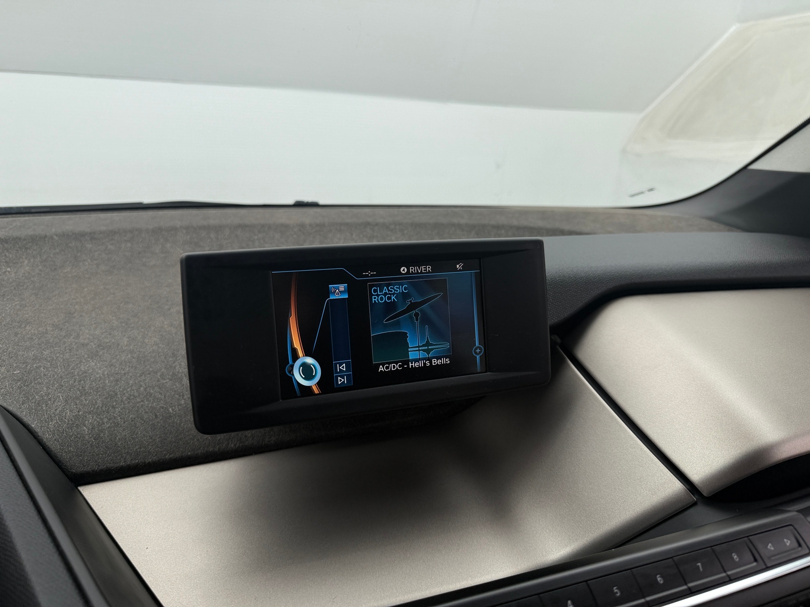 Thumbnail: 2018 BMW i3 - 4