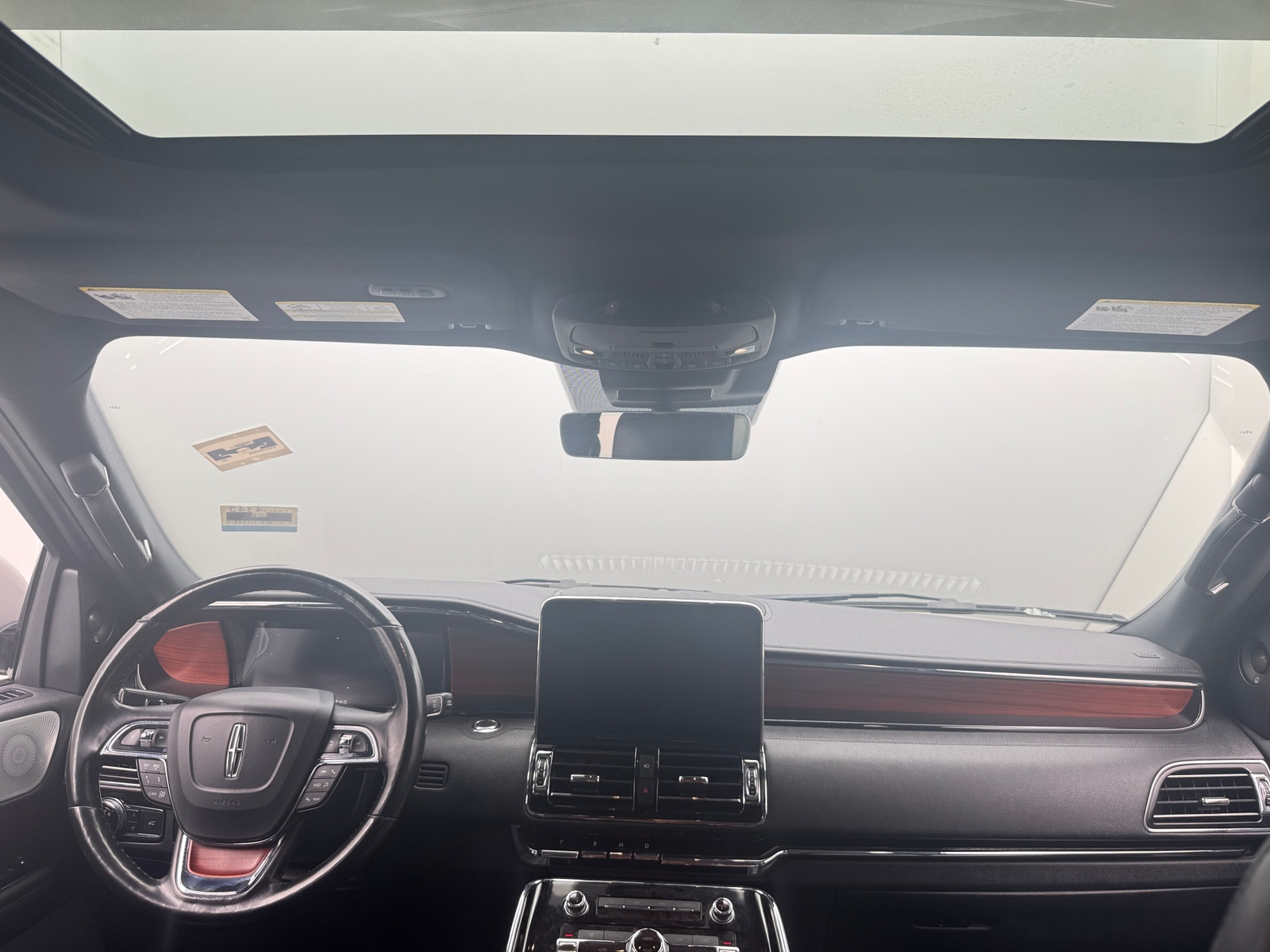 Thumbnail: 2021 Lincoln Navigator L - 2