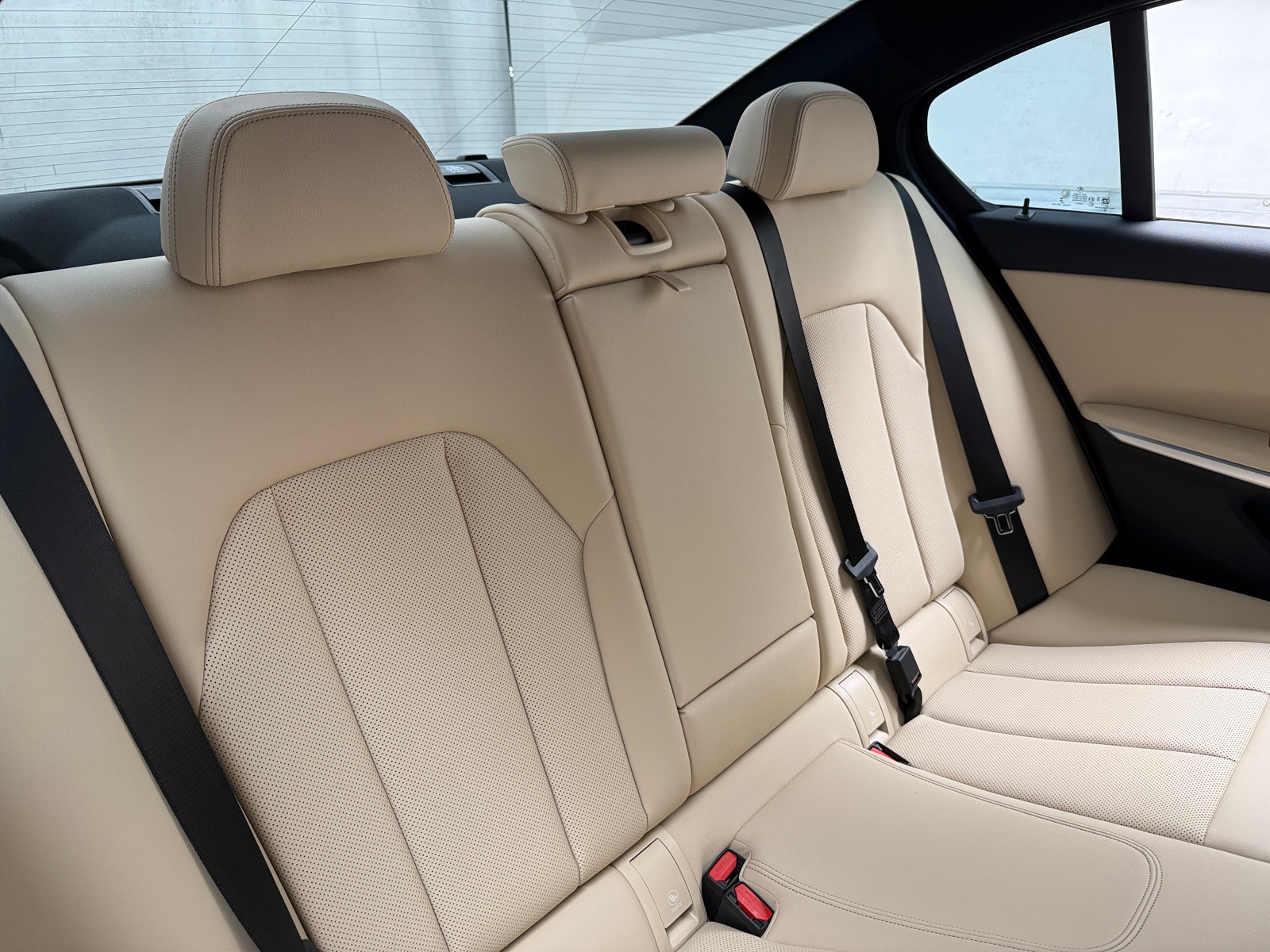 Thumbnail: 2024 BMW 3 Series - 5