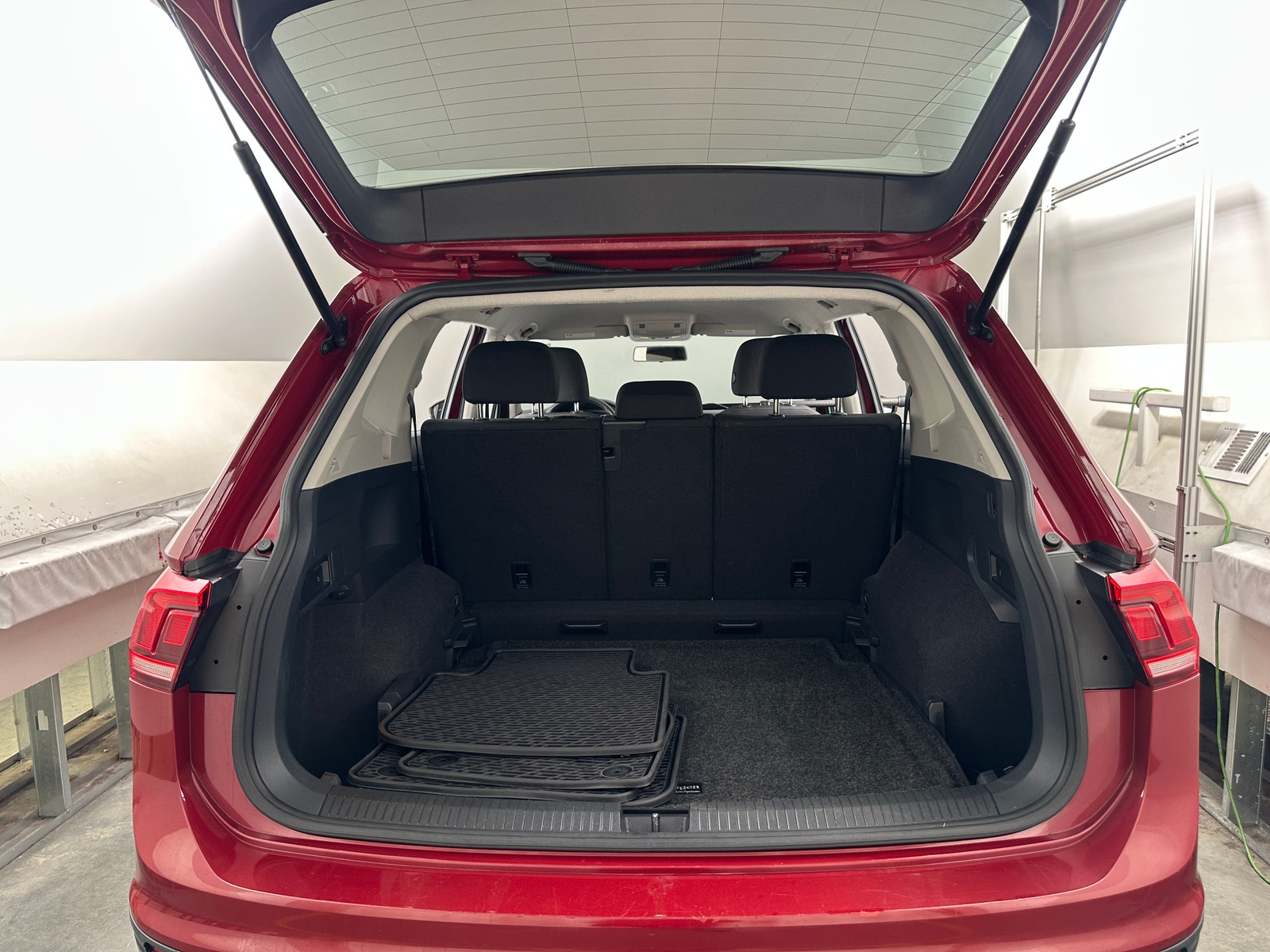 Thumbnail: 2019 Volkswagen Tiguan - 7