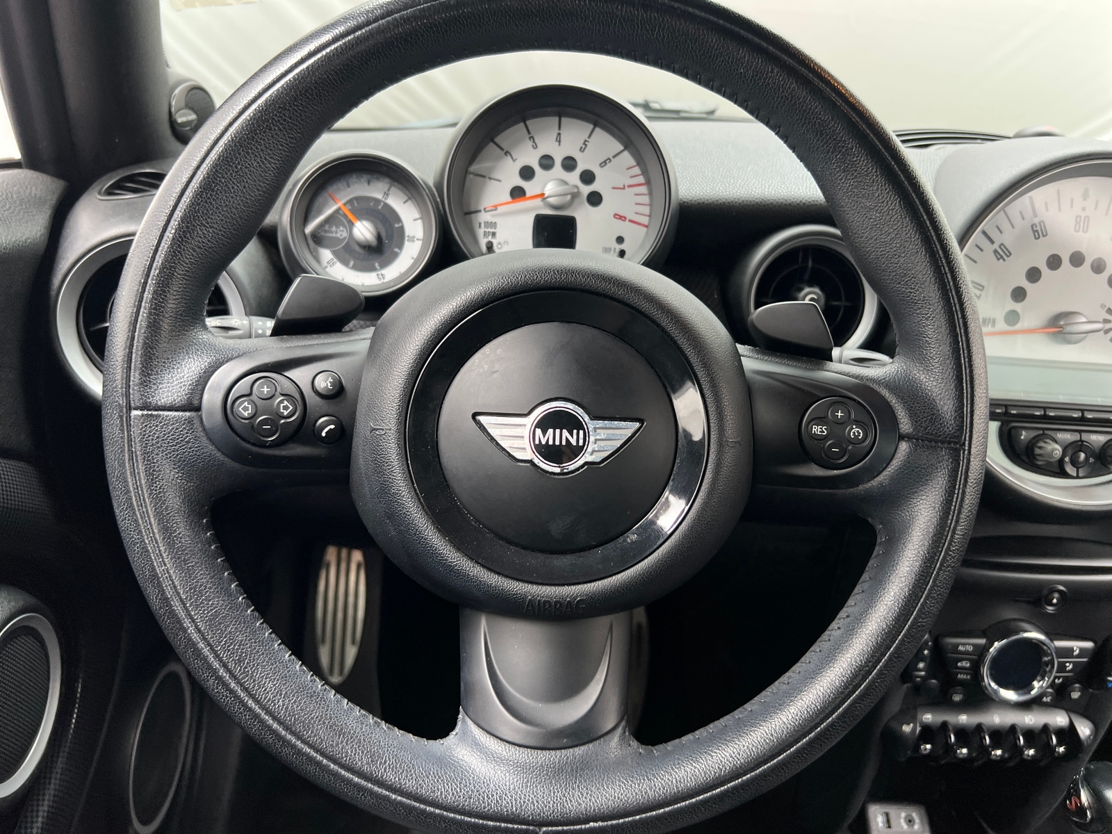 Thumbnail: 2013 MINI Cooper Convertible - 3