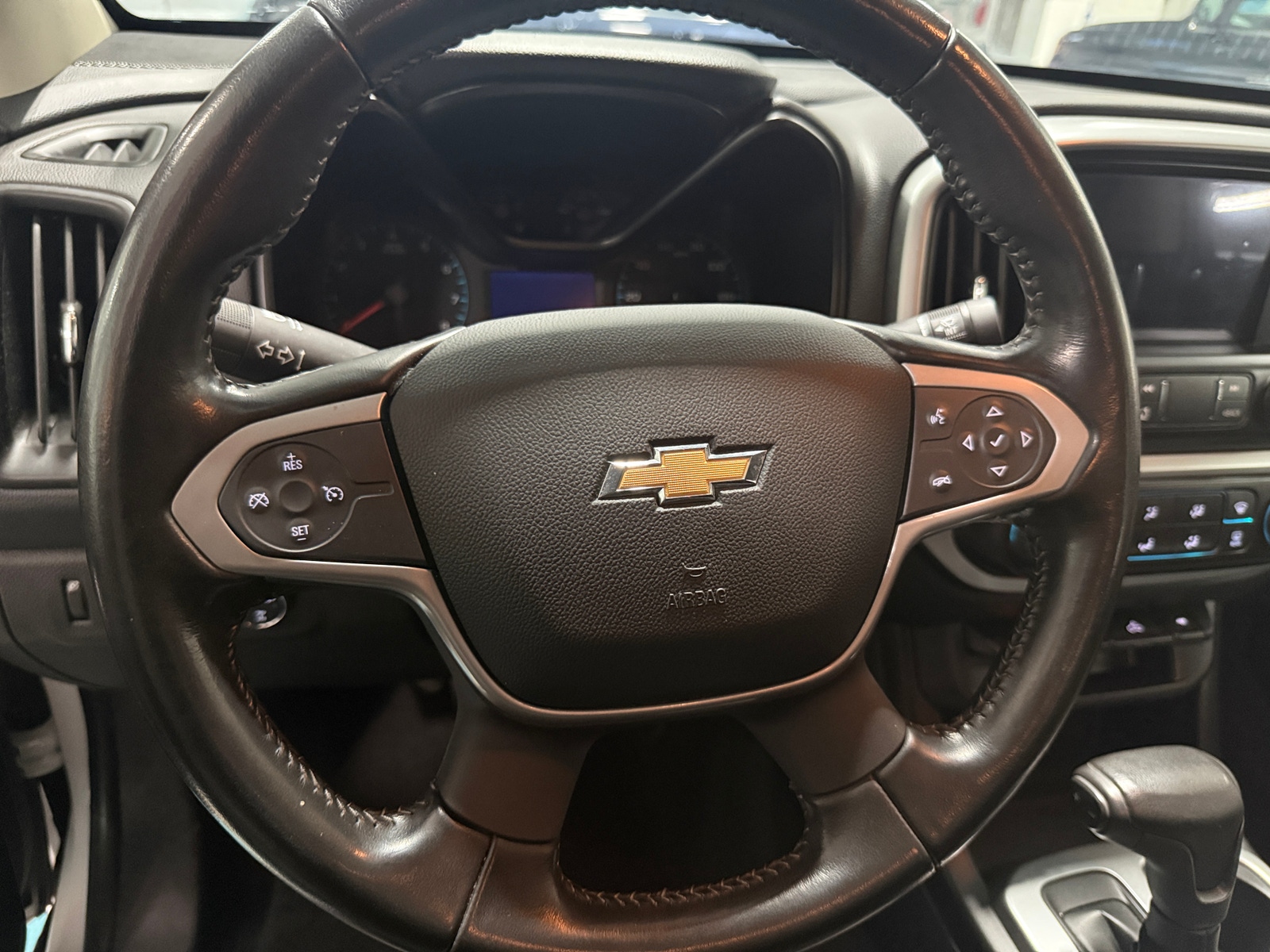 Thumbnail: 2021 Chevrolet Colorado - 5