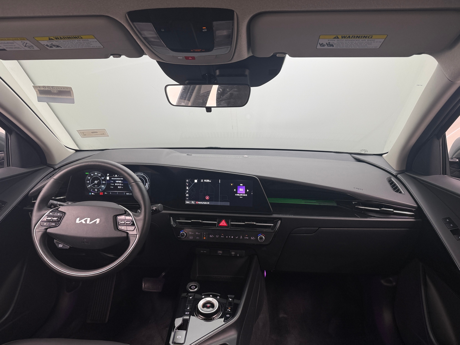 Thumbnail: 2023 Kia Niro - 3