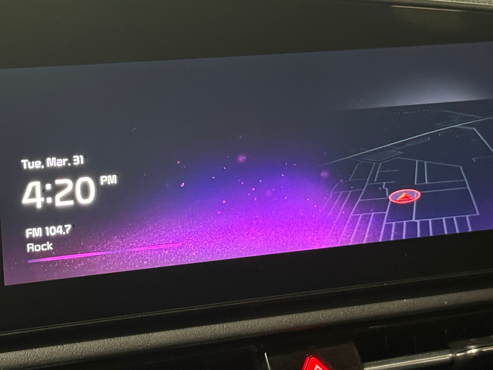 Thumbnail: 2023 Kia Niro - 4