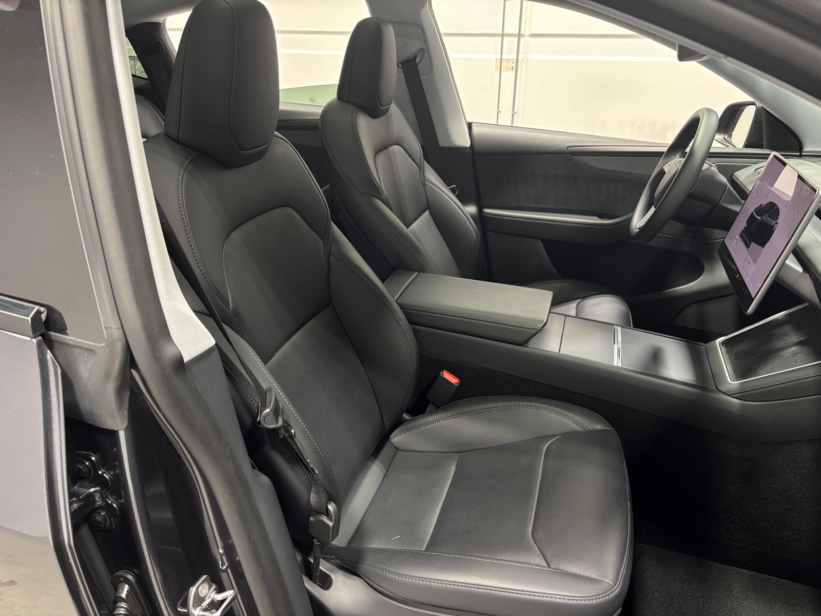 Thumbnail: 2026 Tesla Model Y - 2