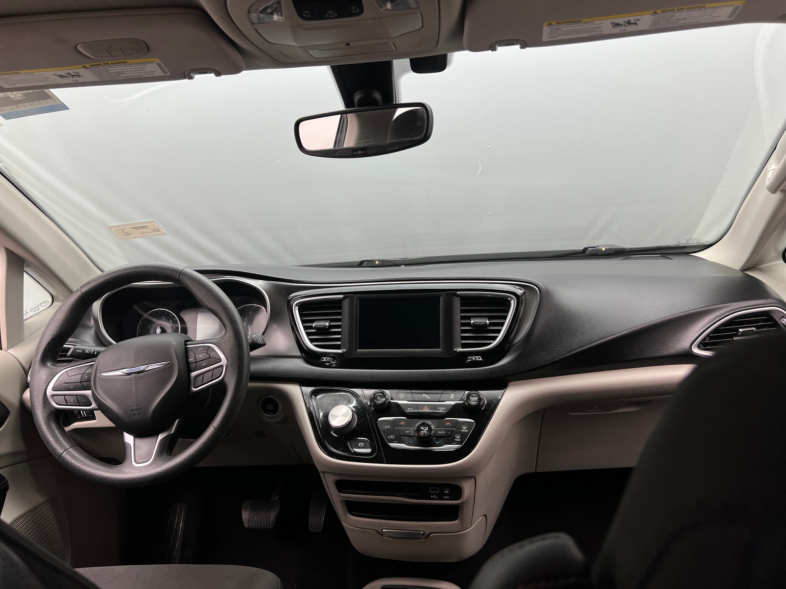 Thumbnail: 2020 Chrysler Pacifica - 3