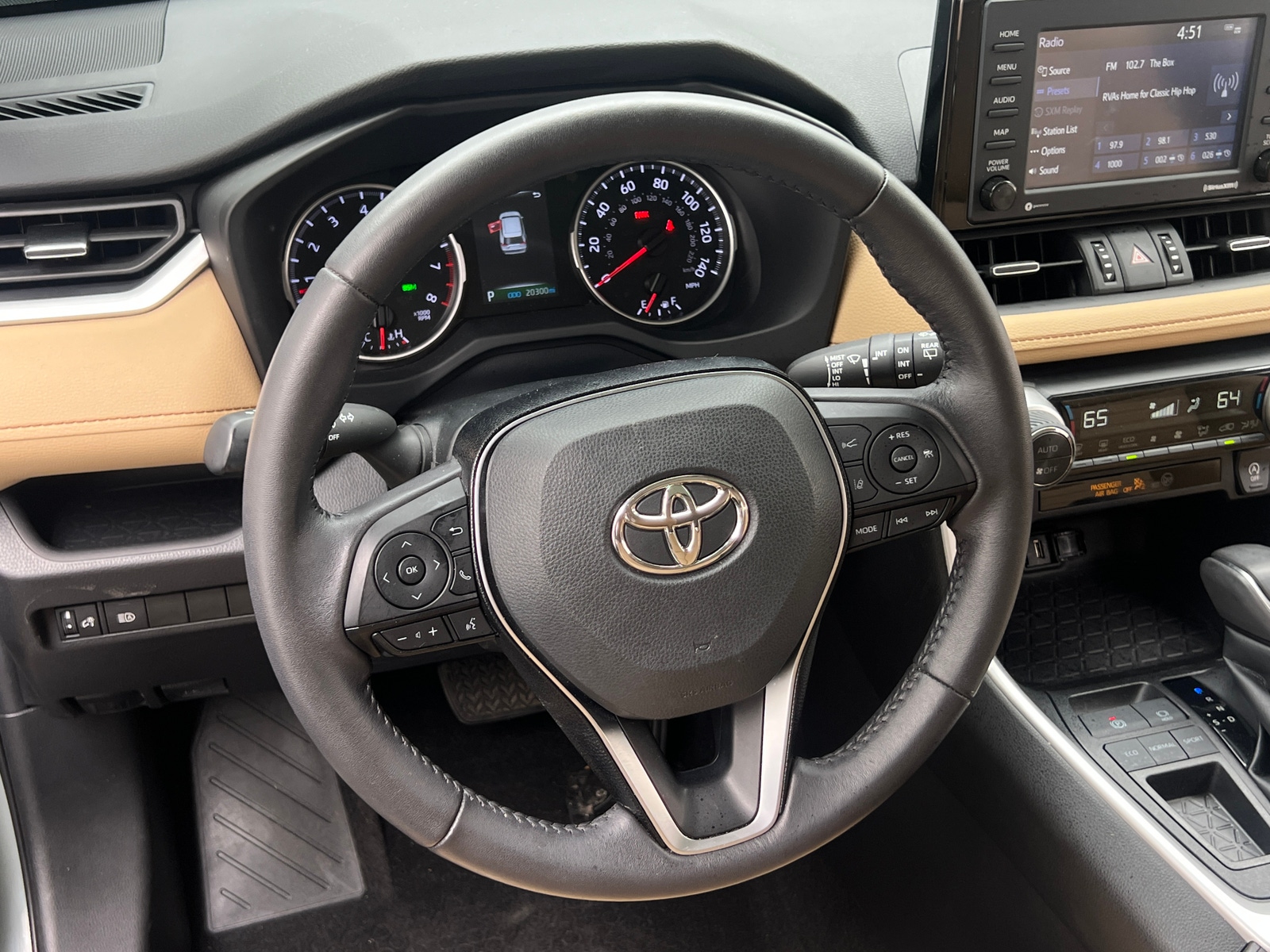 Thumbnail: 2021 Toyota RAV4 - 4