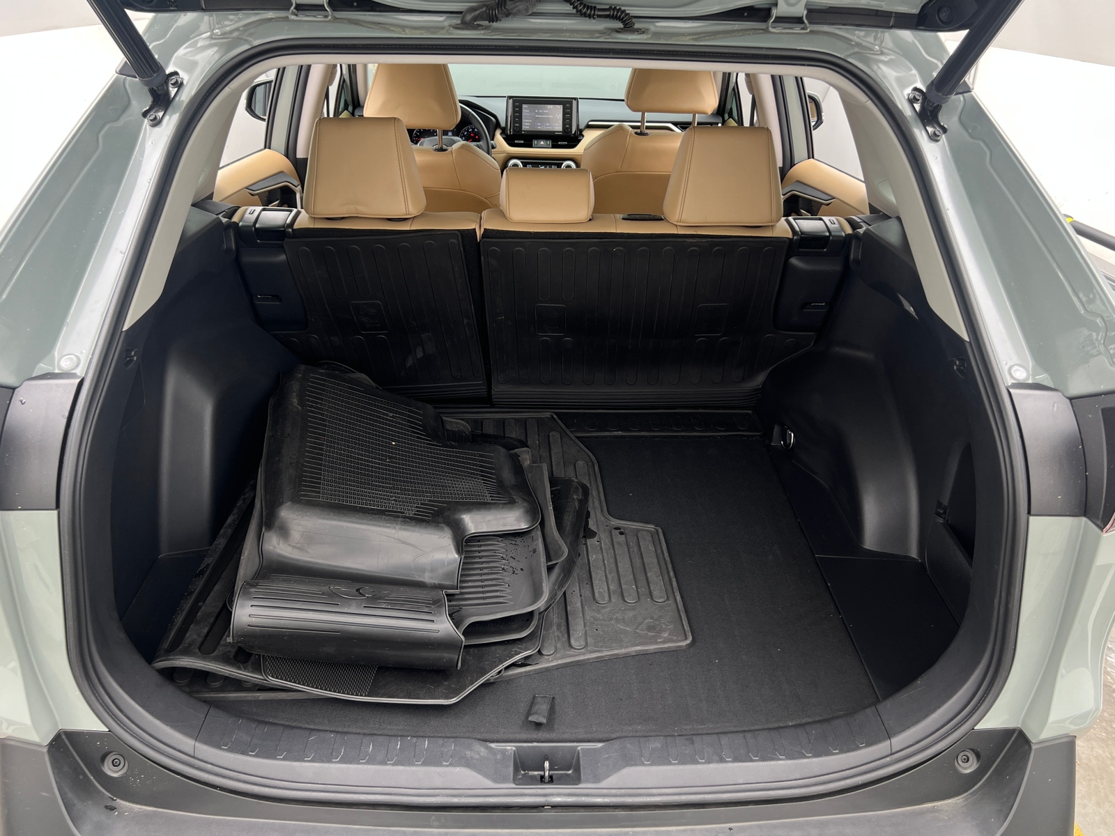 Thumbnail: 2021 Toyota RAV4 - 6